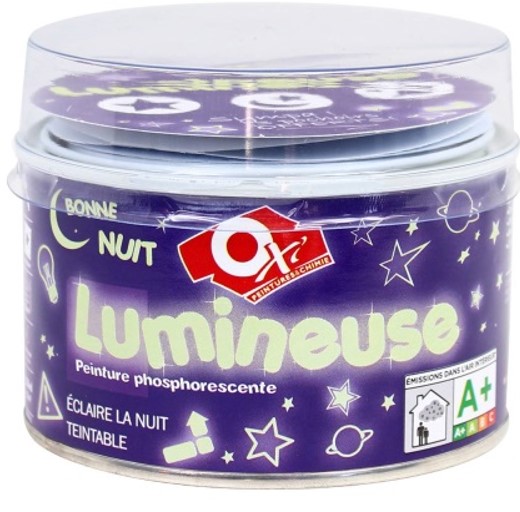 OWATROL SELVLYSENDE MALING MED SJABLONGER:&nbsp;Owatrol Lumineuse kommer med sjablonger i blant annet stjerne- og m&aring;neform i lokket.