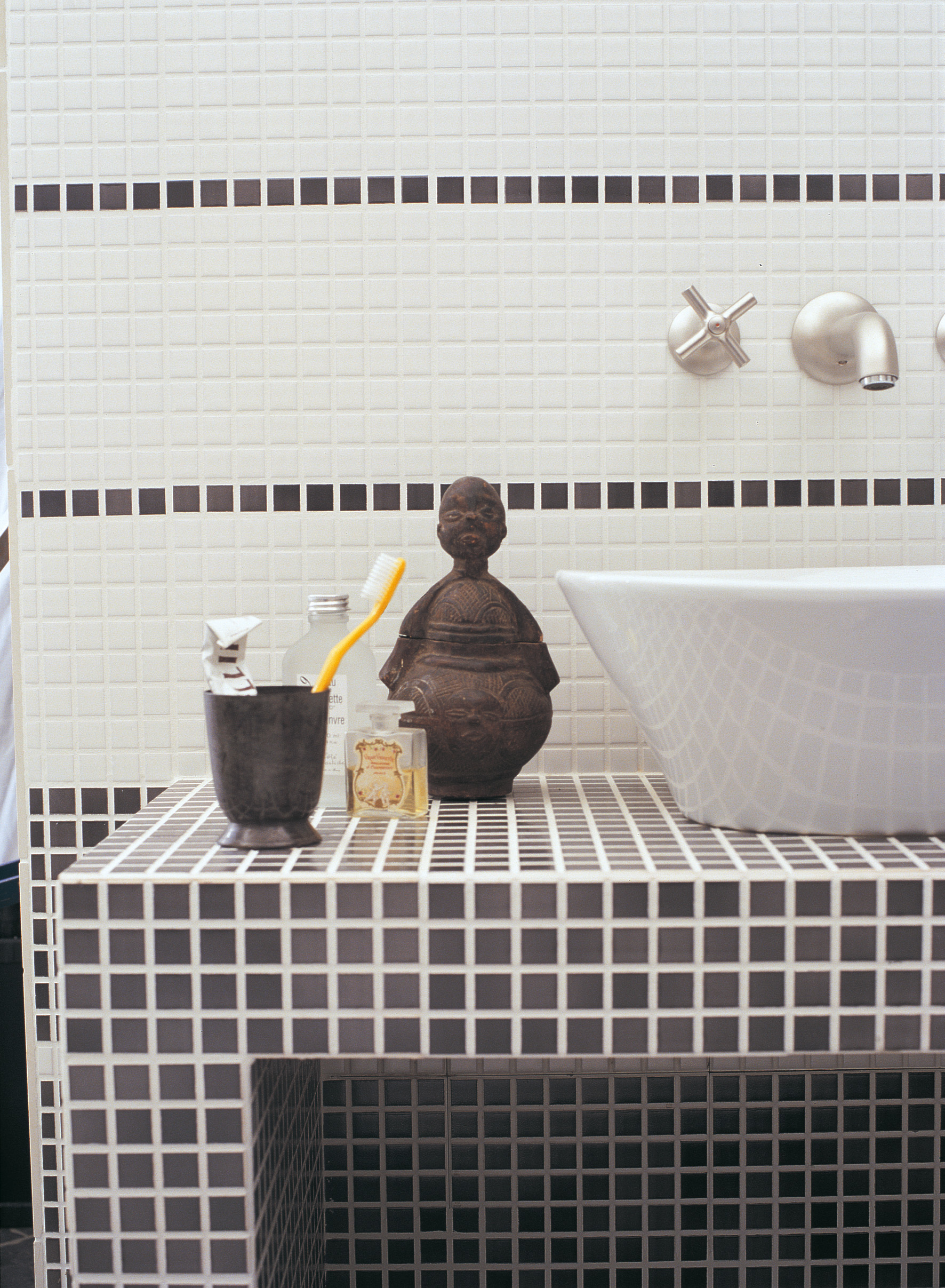 Stilrene fliser med rå kraft