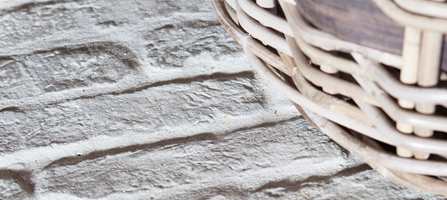 Gulvfliser kan være så mangt; keramiske fliser, skifer eller marmor. Castle Stones er en ny, sementbasert variant, som er usedvanlig dekorativ. 