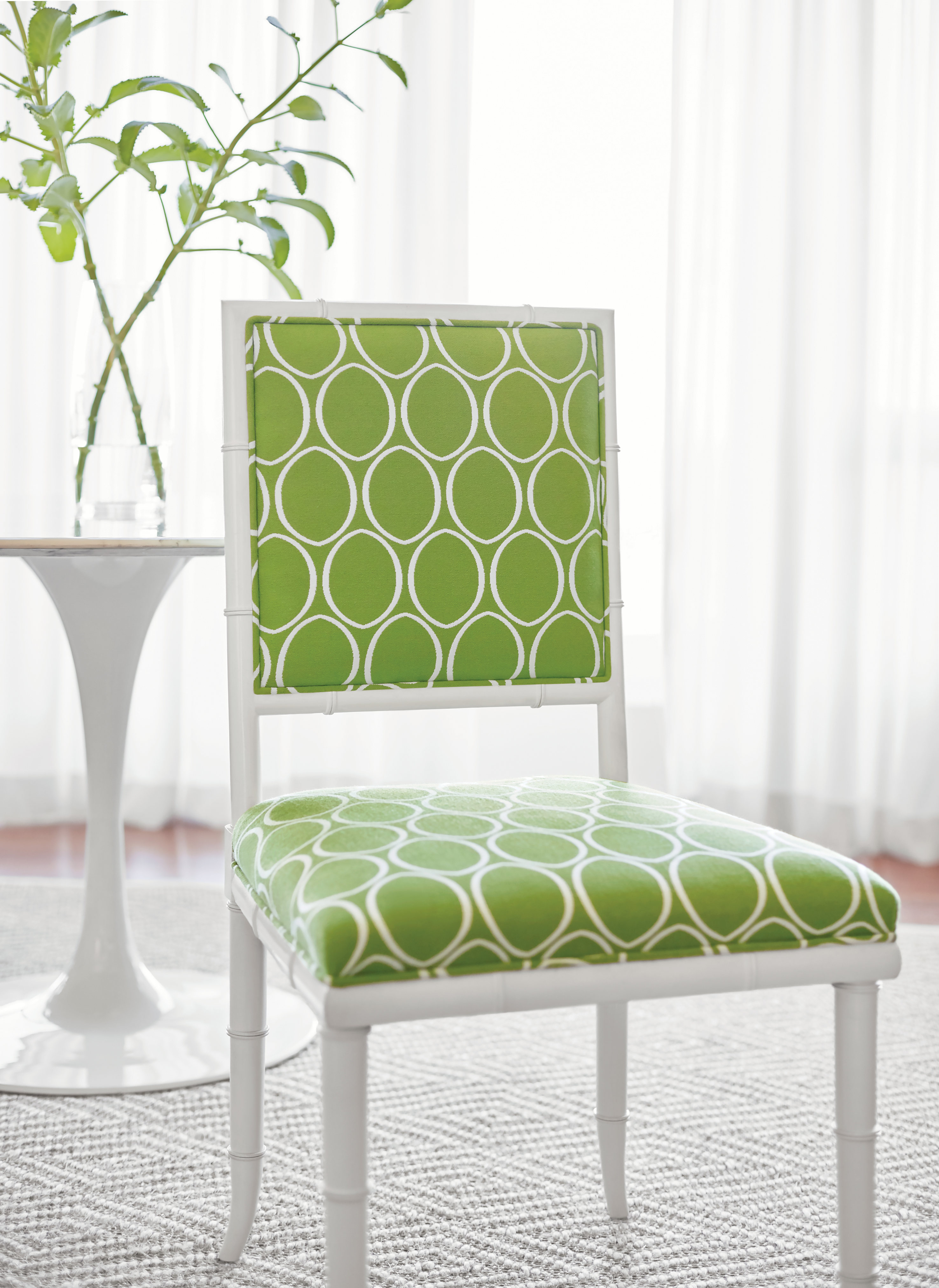 Stoff fra Thibaut til ute og inne. Føres av INTAG.