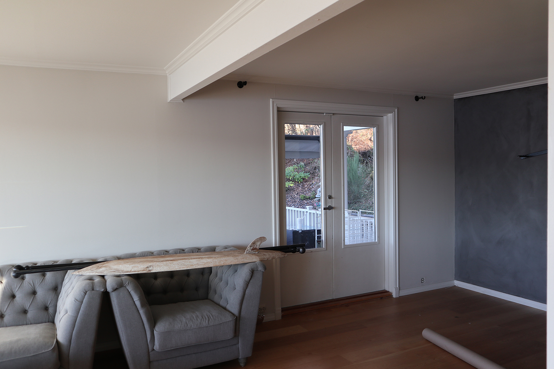 Her ser du stuen fra en annen vinkel.