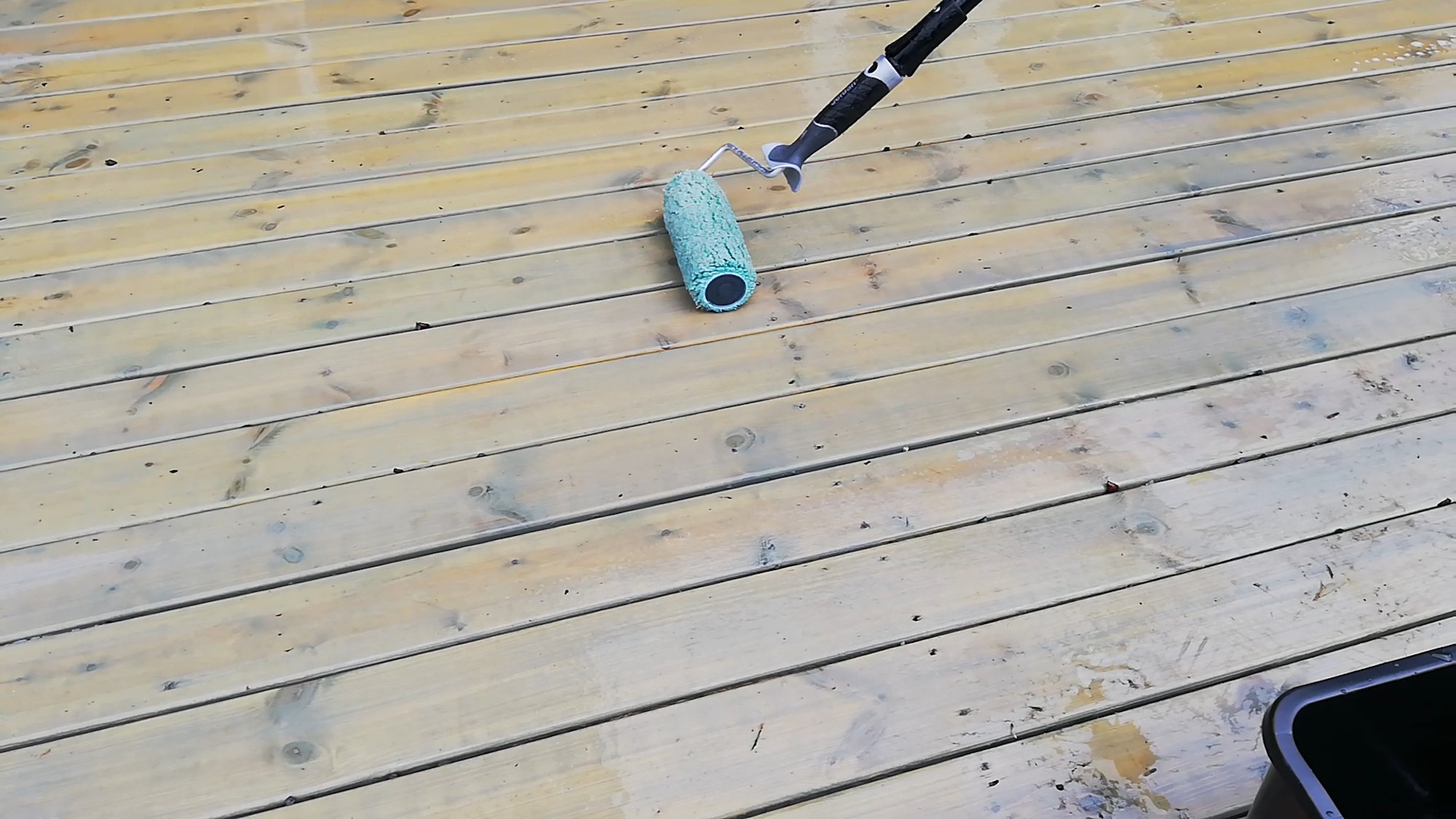 Ny farge på terrassen? Fjern gammel beis før du påfører ny