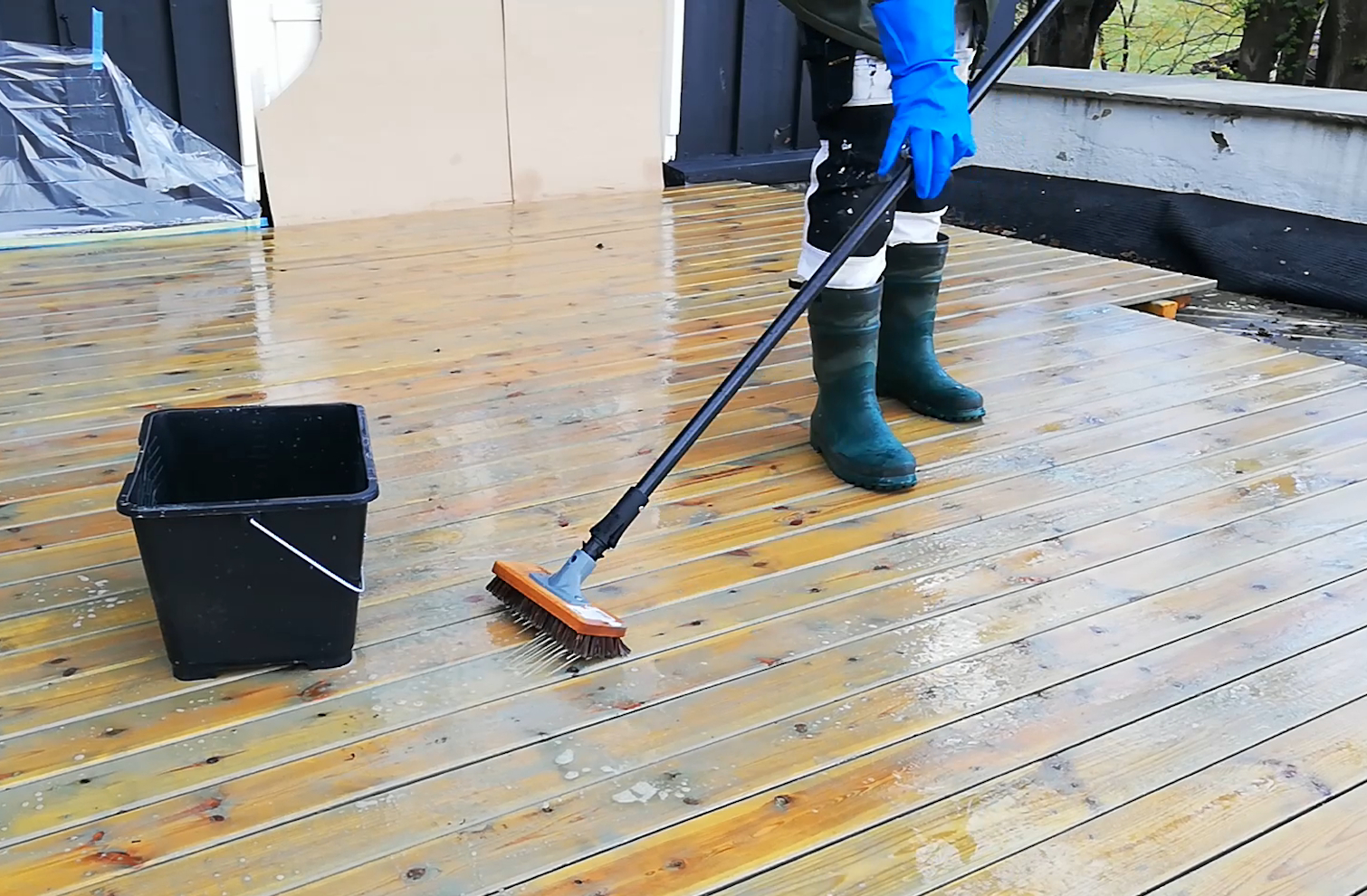 rull og pensel  - bruk forlengereskaft