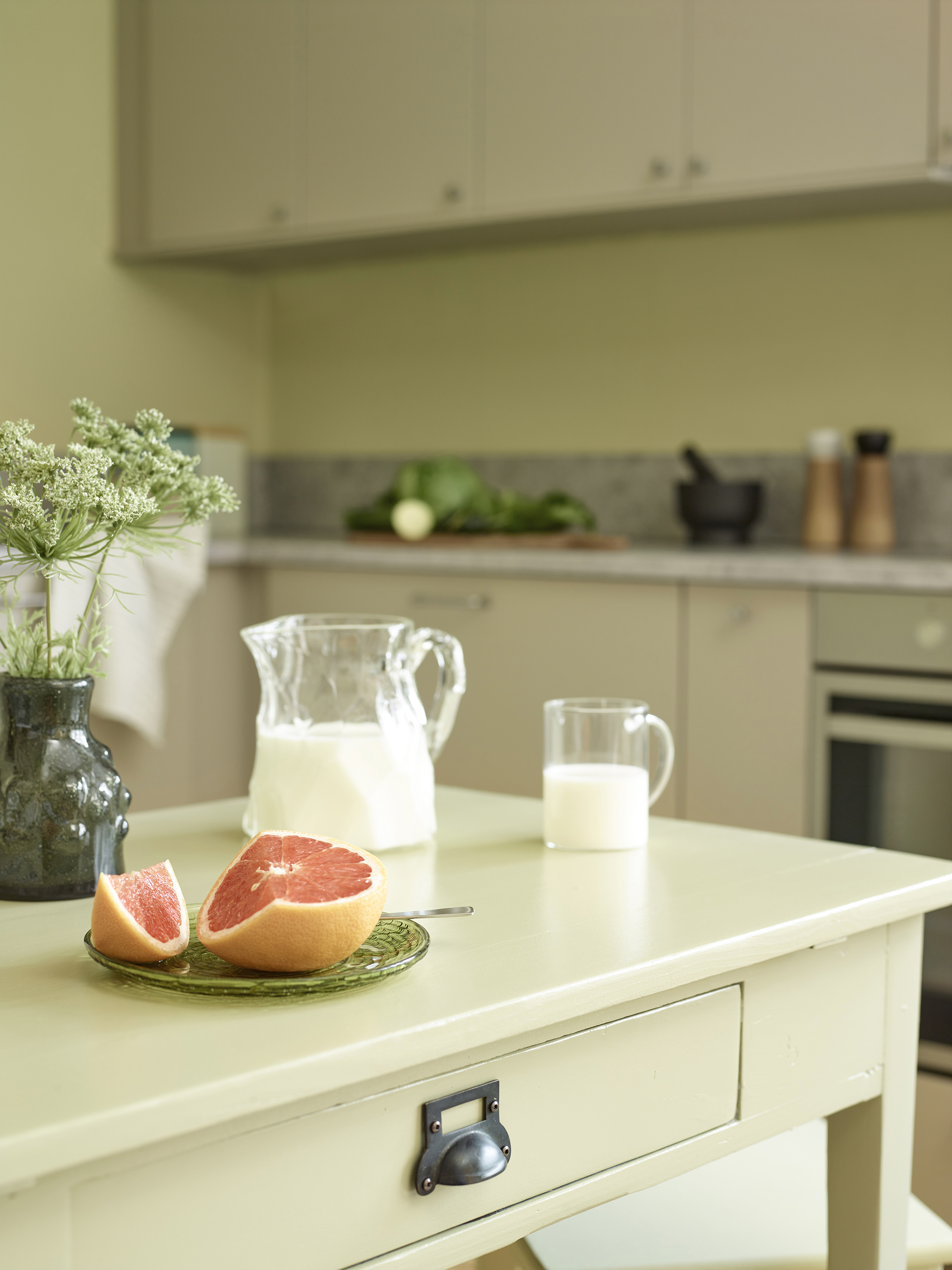 kjøkken malt i gulgrønt