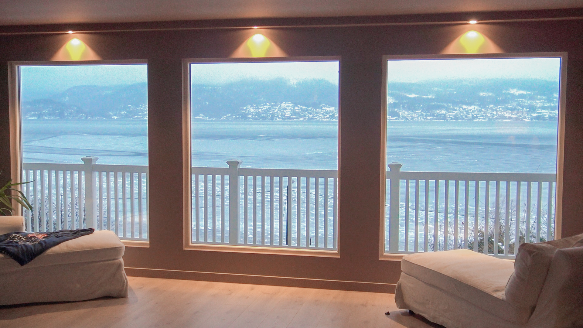 UTNYTTET TIL DET FULLE: Nå har tre store vinduer blitt satt inn, og veggen fått en dus og behagelig rosatone.