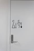 <b>HUMOR: </b>Scenario har tegnet piktogrammer til merking av blant annet bøttekott og toaletter.