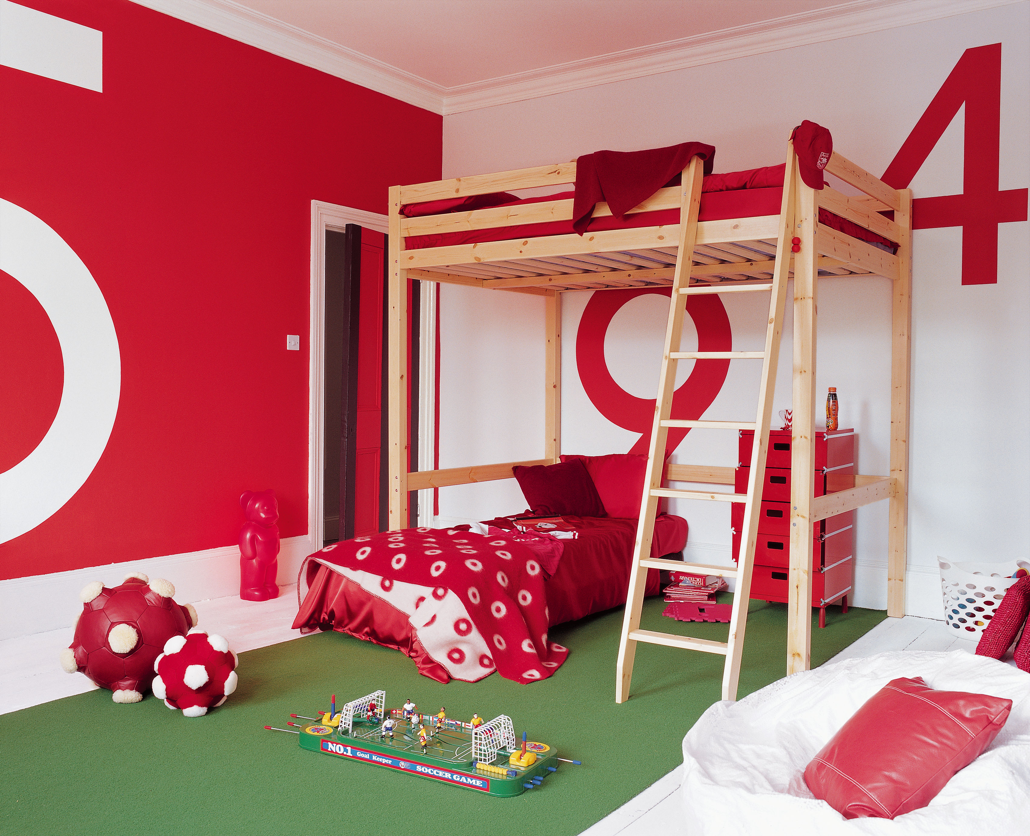 Når fargene er kulørsterke og de begge brukes i stor mengde blir det fort «livlig».