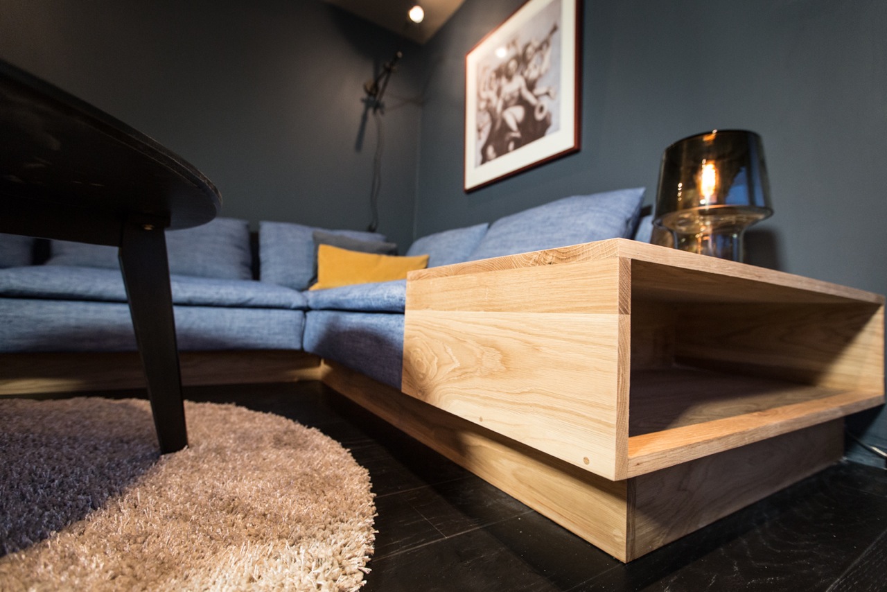 &ndash; M&oslash;rke gulv gir mulighet for &aring; l&oslash;fte frem lyse toner og farger, sier Ingrid Holst i Tarkett.