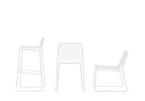 Den hvite og gummikledde trådstolen Spline, som Norway Says tegnet til utstillingen 