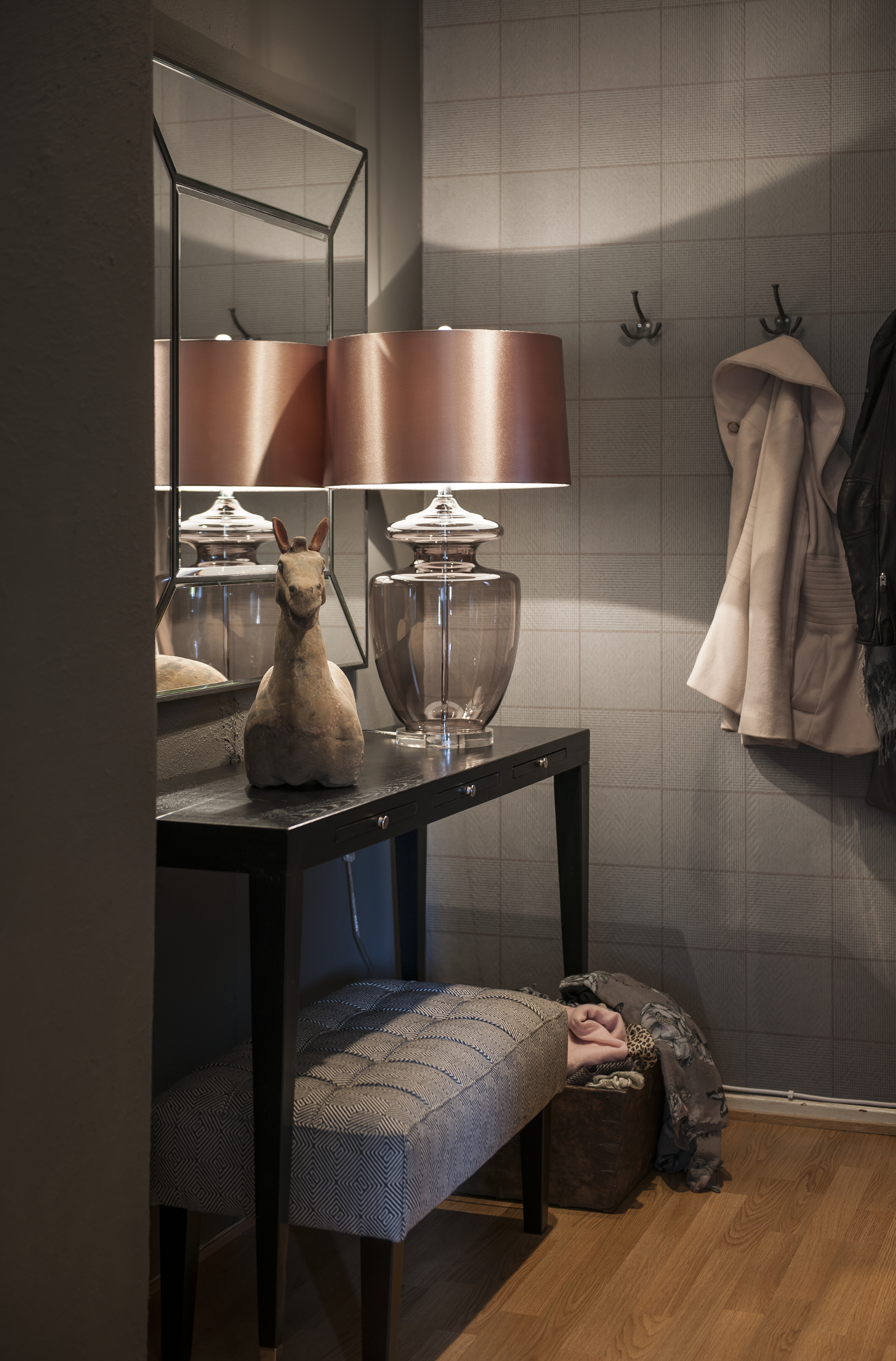 Et lekkert tablå, med særdeles avstemte farger.     