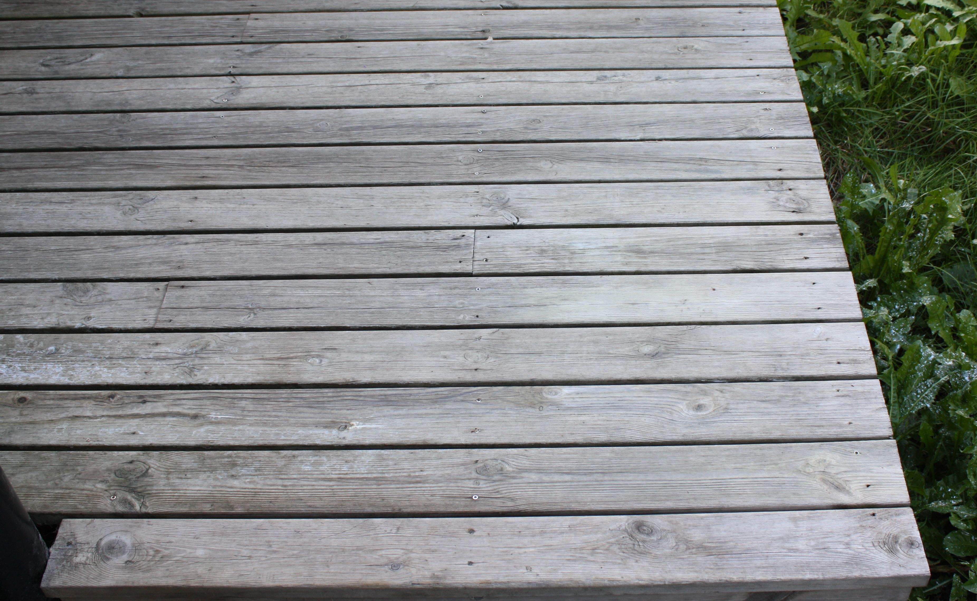 Selv en gammel terrasse kan bli kvitt eldre groing.