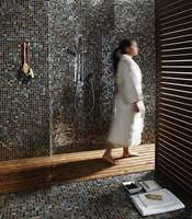 Med små mosaikkfliser kan du skape en spafølelse på baderommet.