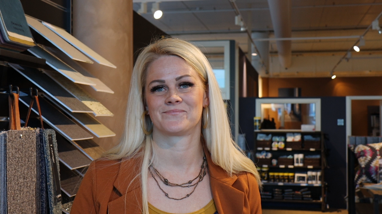 dame lyst hår brun jakke