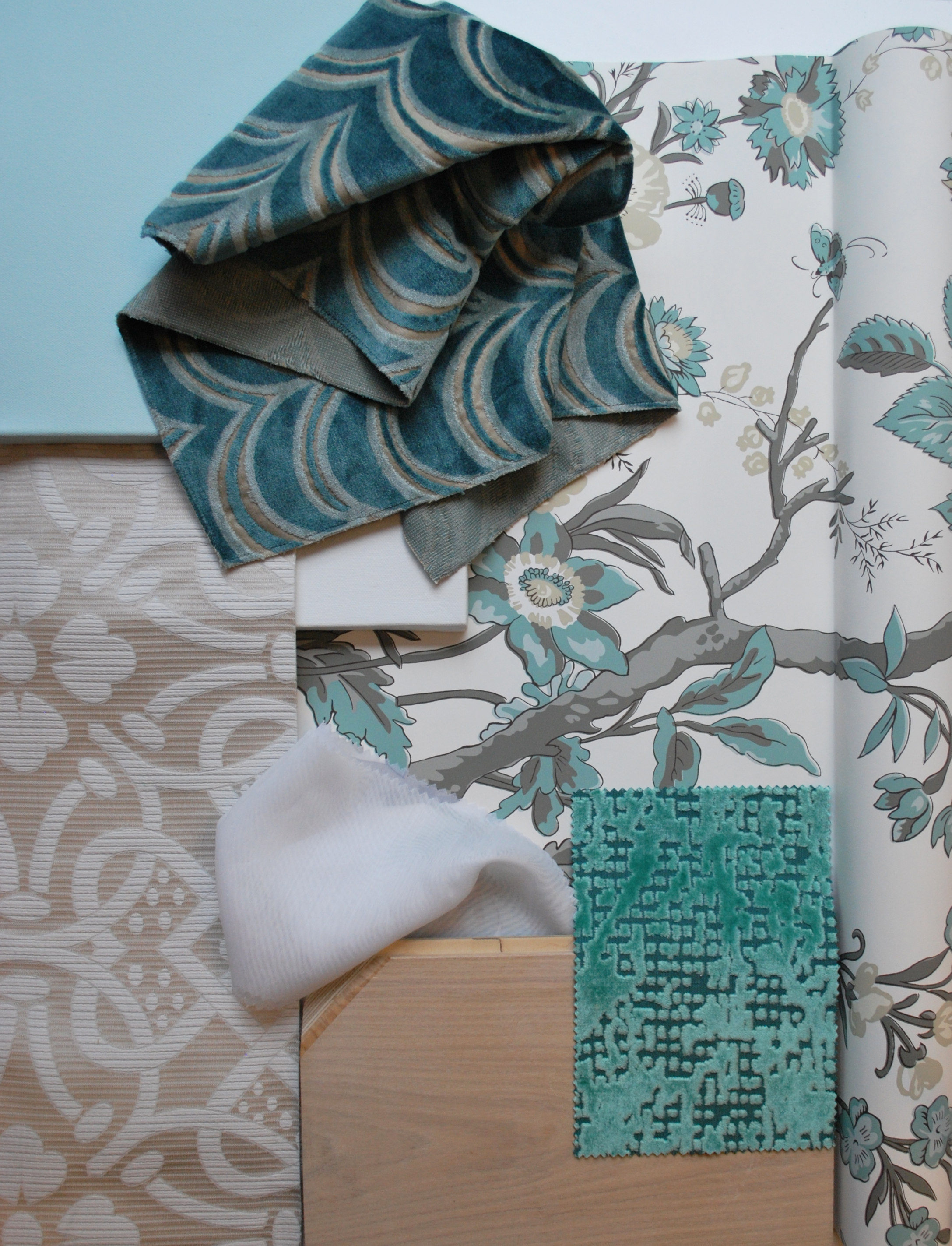 Lag materialkart i planprosessen. Her har interiørarkitekt Trond Ramsøskar lagt inn to velurkvaliteter for å få fram ønsket uttrykk. 