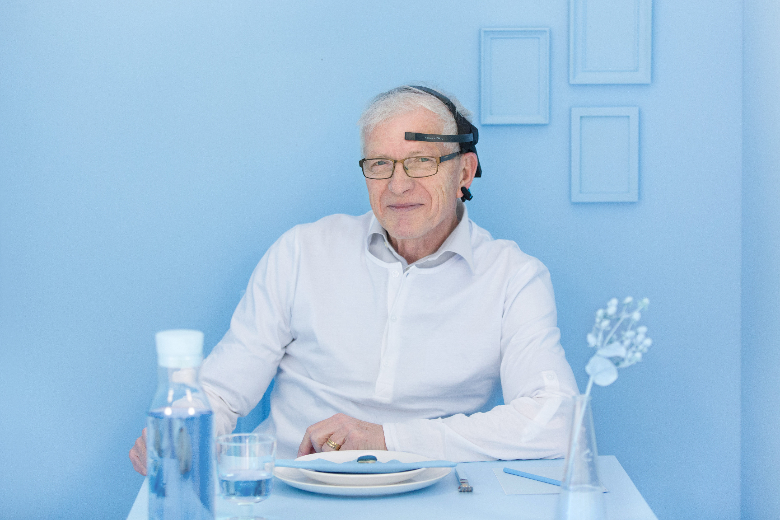 Blå tolkes som en kjærkommen farge, og viste utslag på både gamma-, delta-, theta- og alfabølger. Se faktaboks om hjernebølger.