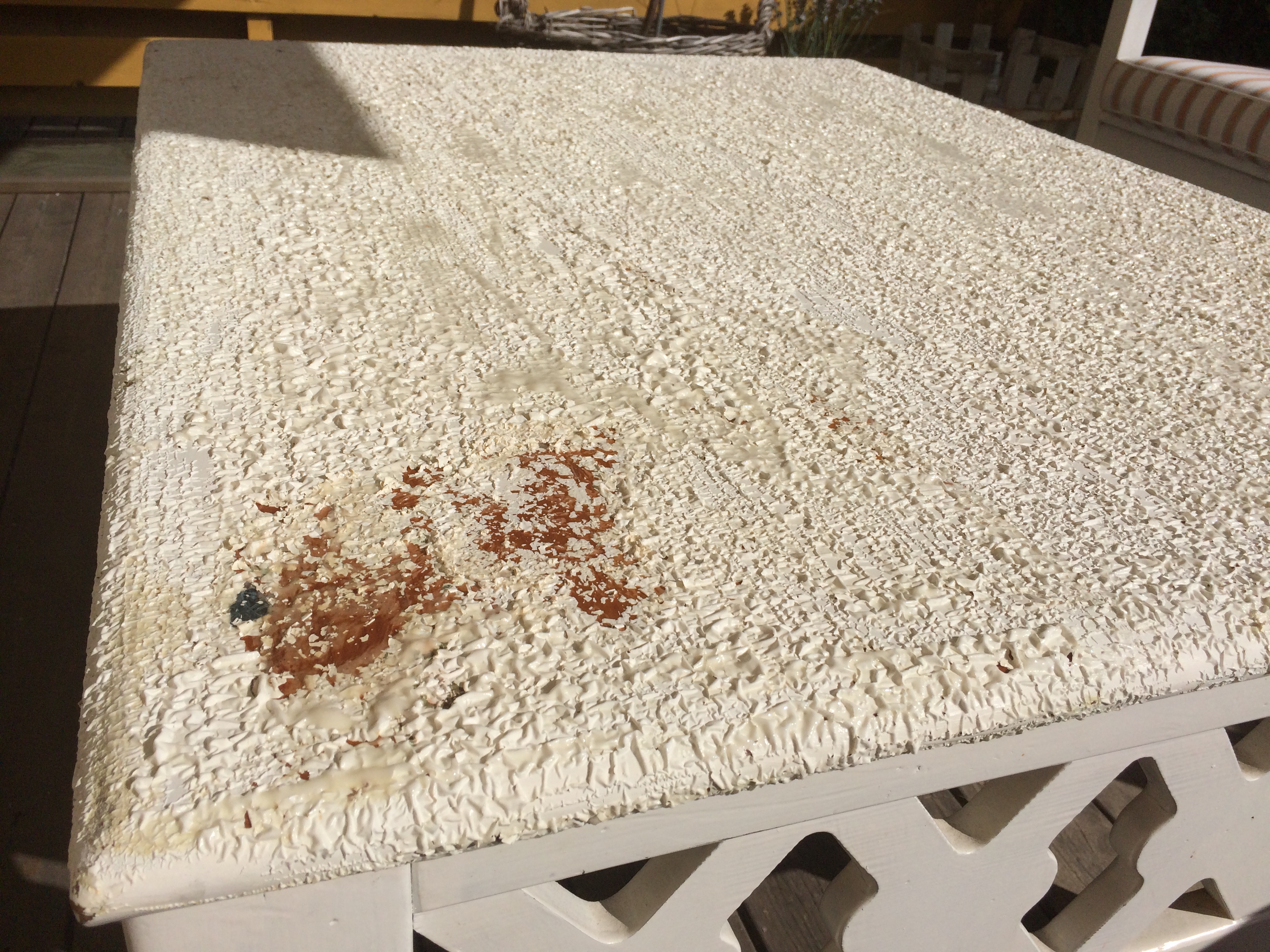 Malingfjerneren er påført, og krakeleringen i gang.