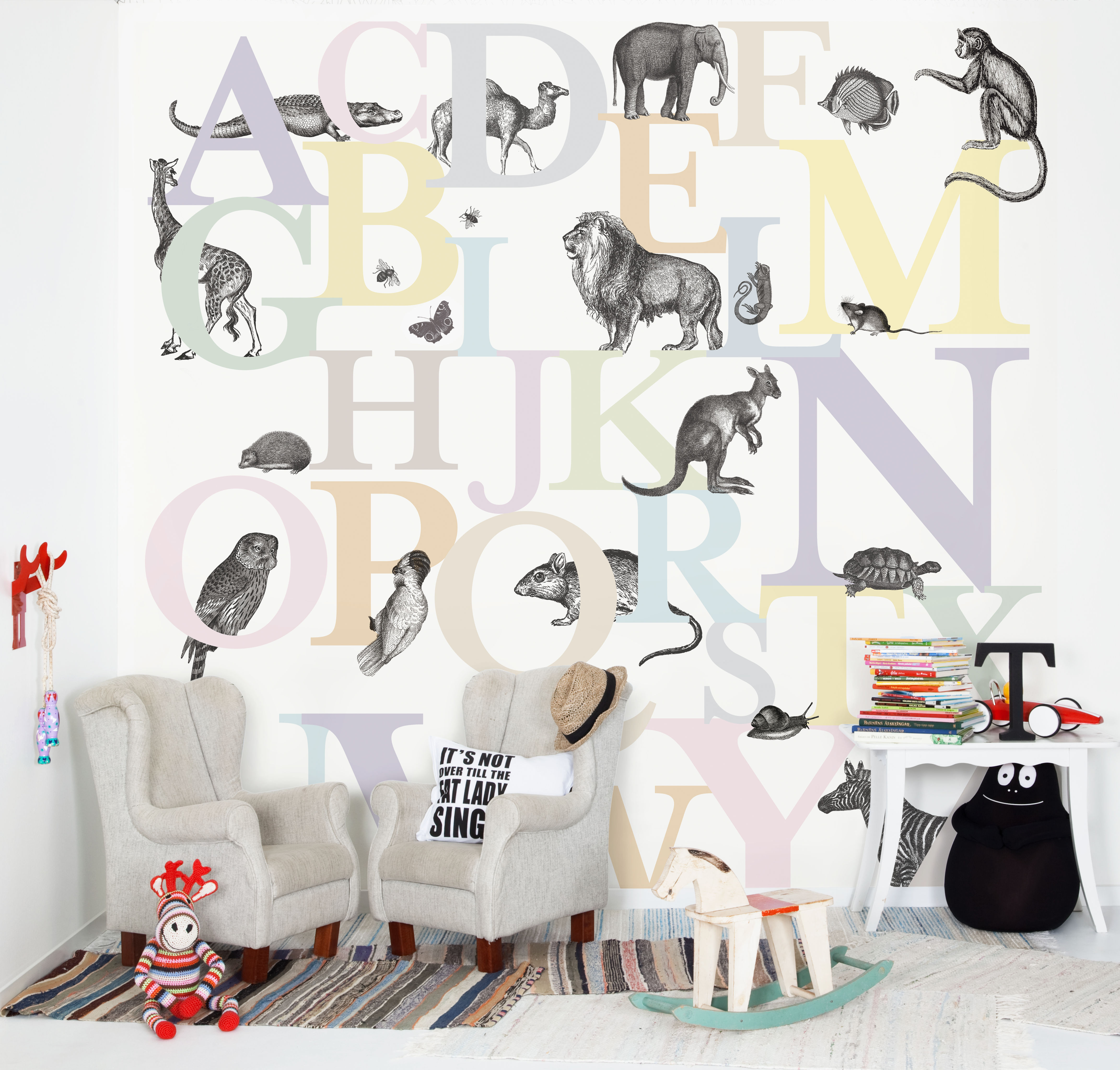 Til en førsteklassing som straks skal i gang med å lære å lese, er alfabetet fra Borge både aktuelt og dekorativt.