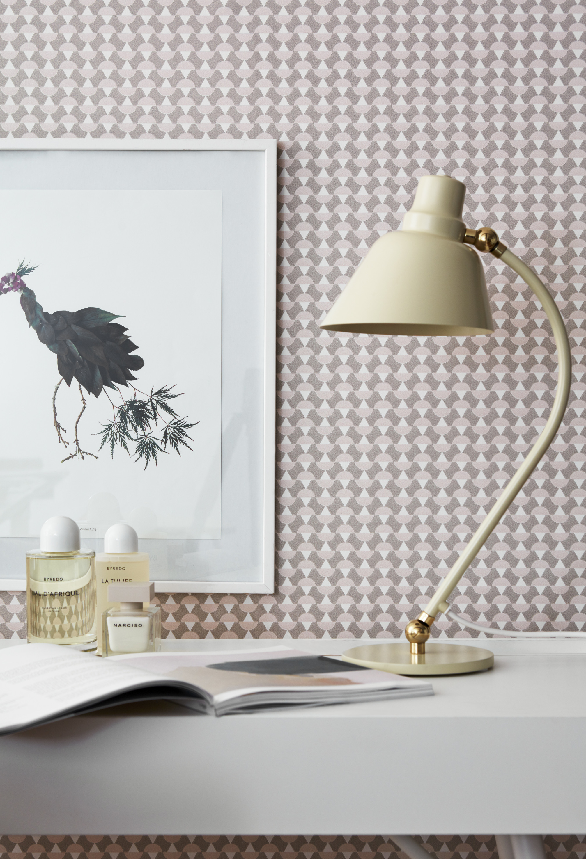 Arne Jacobsen har et formspråk som appellerer til mange. Mønsteret «Arne» finnes i flere farger.