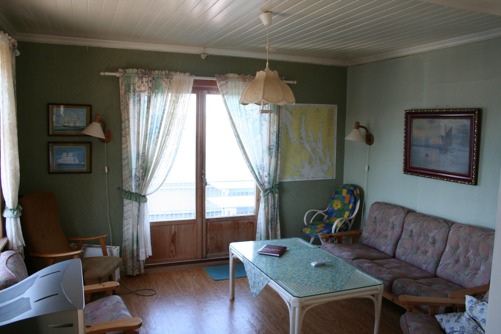 Stuen før – alt til sin tid.