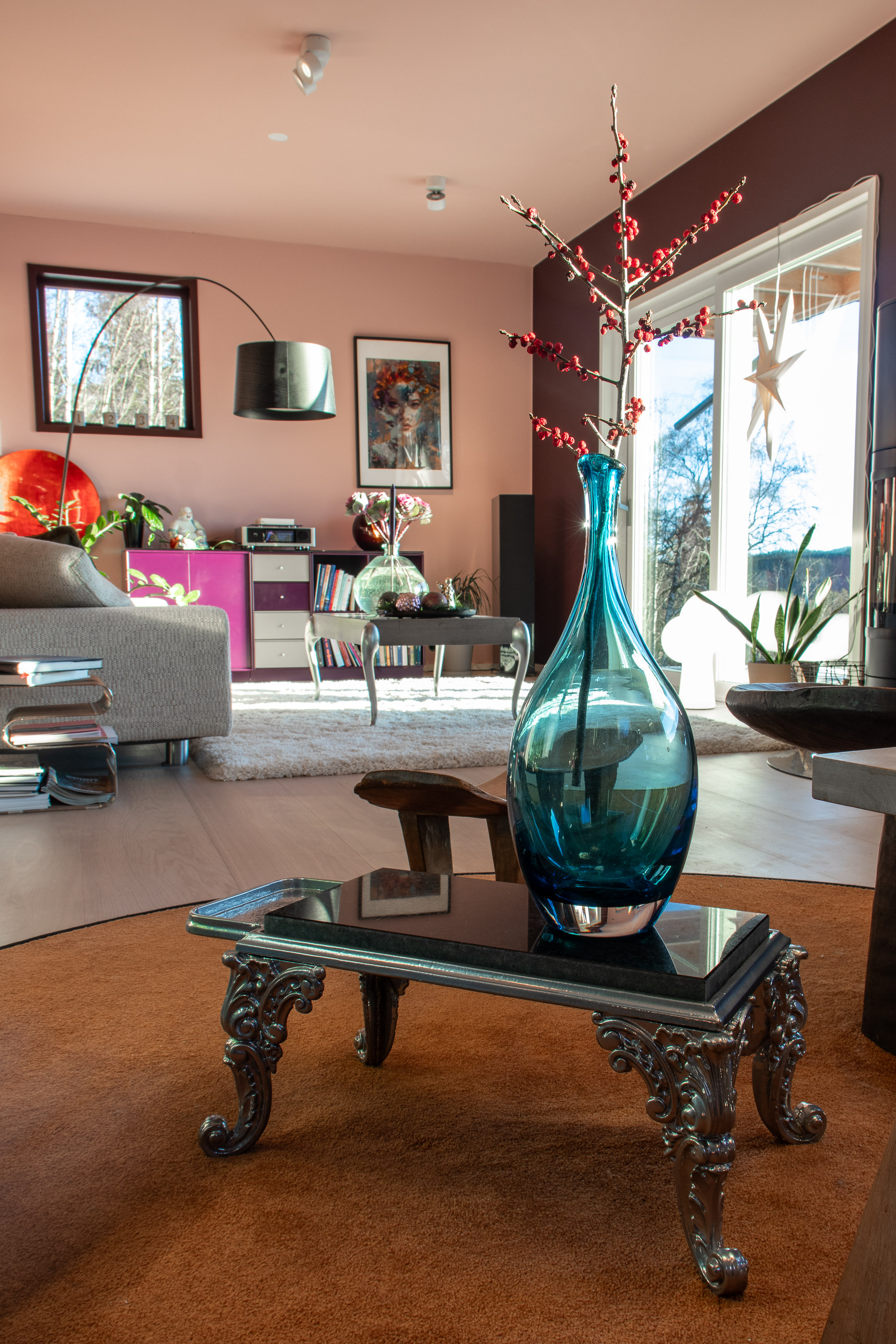 lilla blomst sølvbord