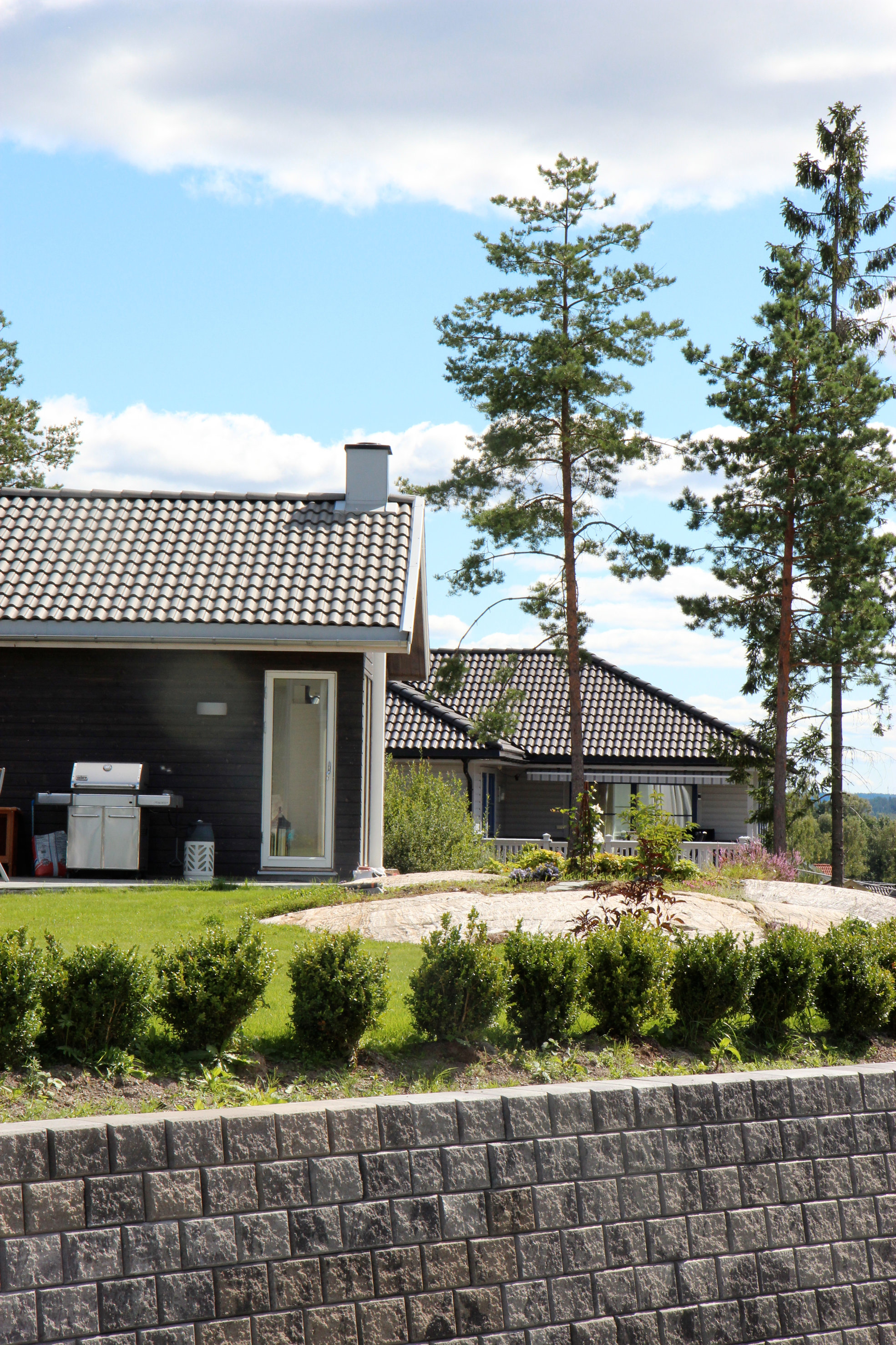 Knips noen bilder av hvordan husene i området ser ut. 