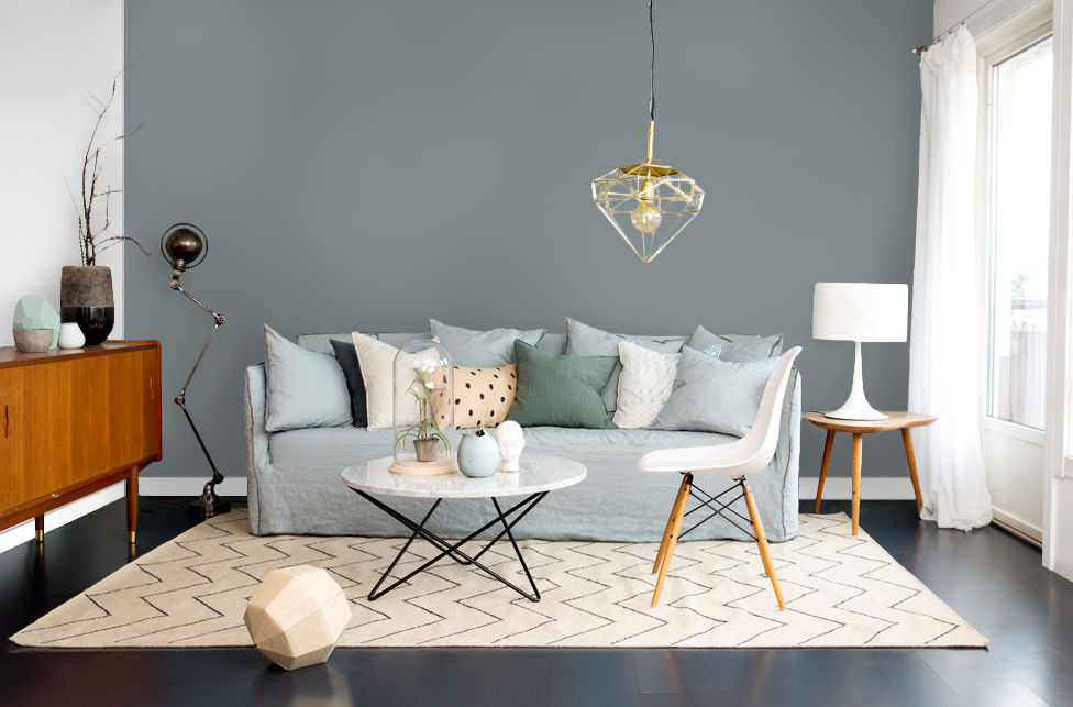 – Farger gjør rommene mer interessante, sier Birgitte Finckenhagen. Hun trekker blant annet frem sotede blåtoner, som fargen ”Bølger” fra Butinox Interiør. 