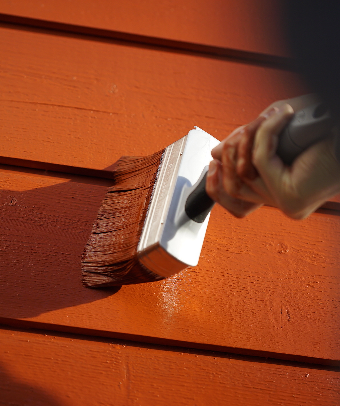 Prøv deg fram på mindre flater, før du begynner på den store jobben. (Foto: Butinox)