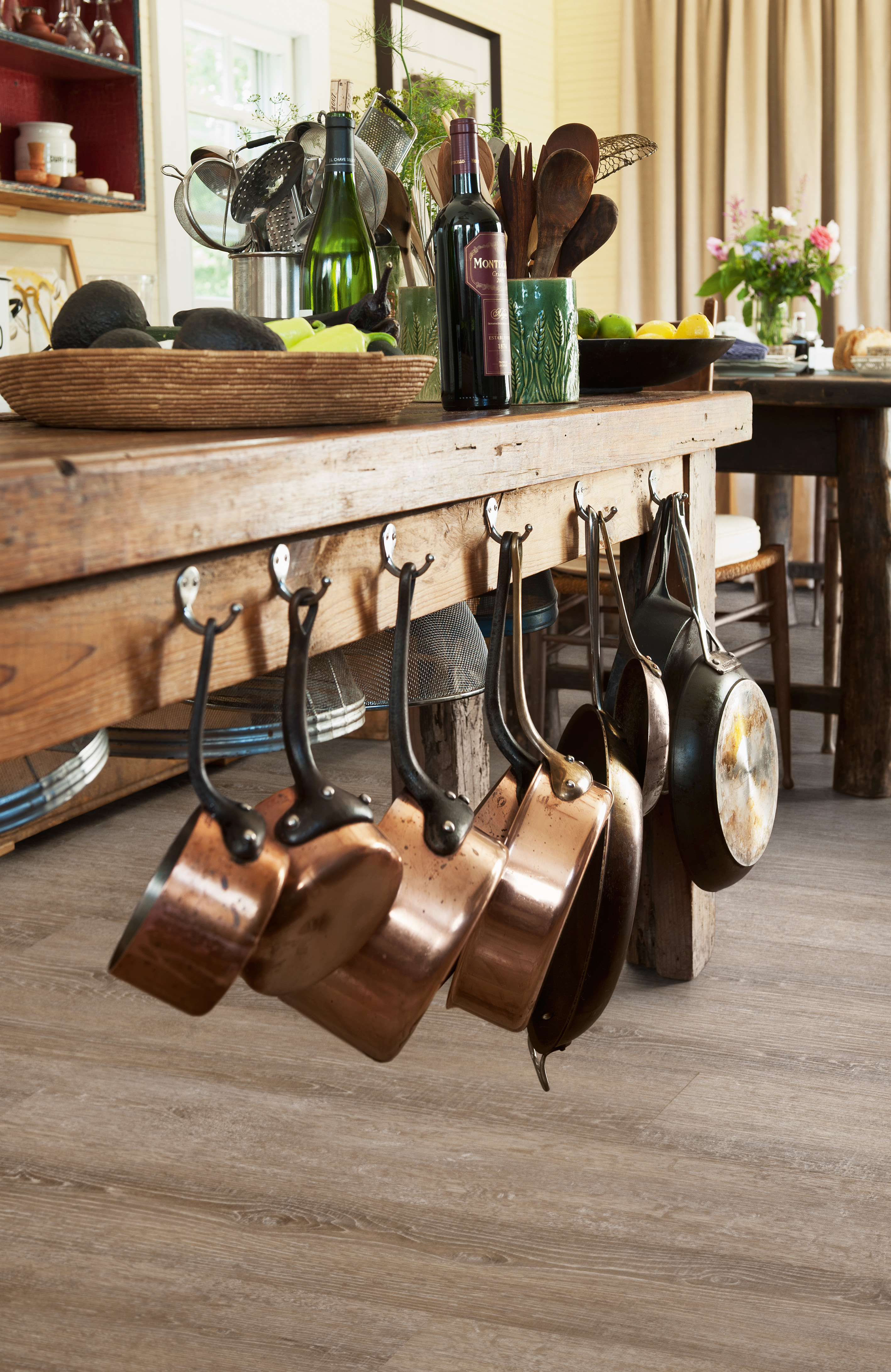 POP MED VINYL: Hos Polyflor er klikkvinylen Camaro Loc popul&aelig;rt p&aring; kj&oslash;kkenet. (Foto: Polyflor)