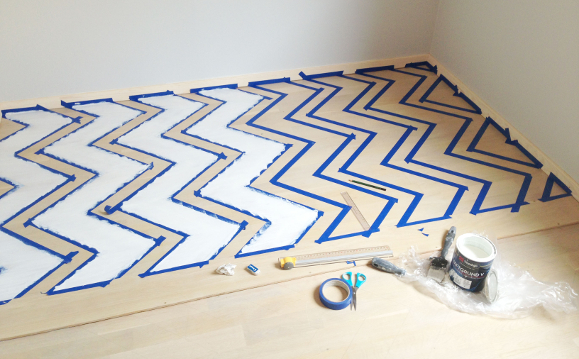 Gulvet ble målt og et mønster designet i et tegneprogram på datamaskinen.