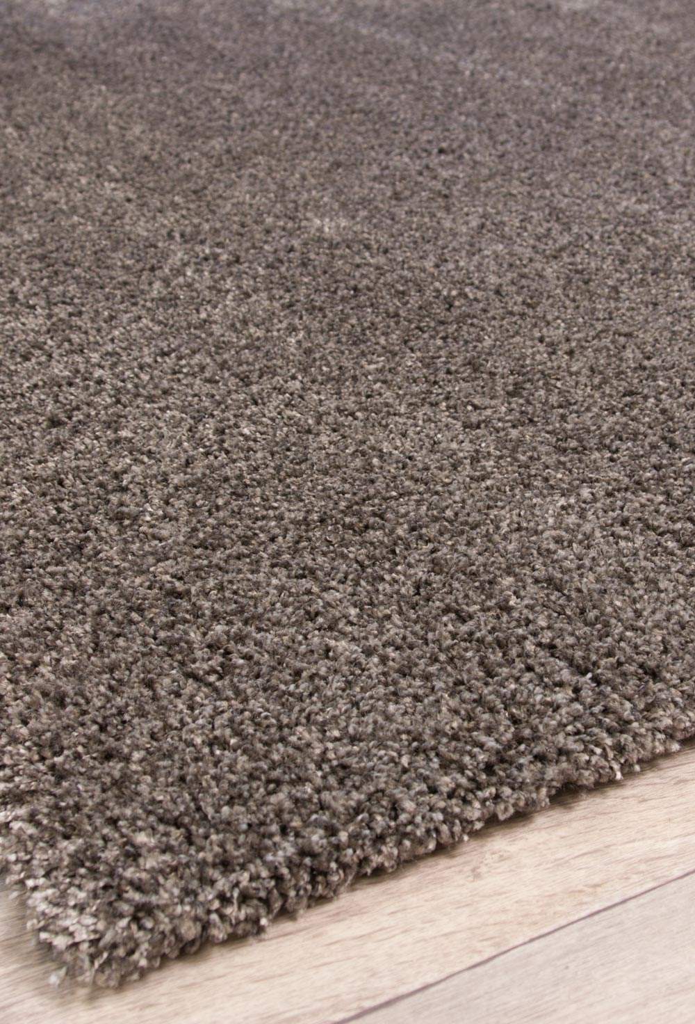 MYKT: Det er godt med et mykt og behagelig flossteppe. (Foto: Teppeabo)