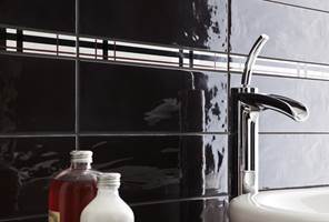 <b>BAKTERIESAMLER:</b> Vasken, og særlig kranen, er skitt- og bakteriesamlere. Hold dem rene.