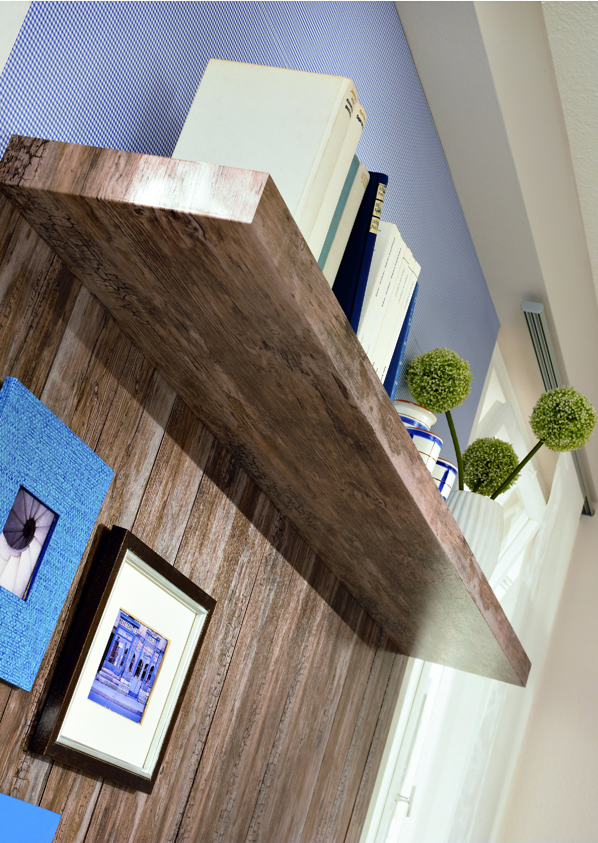 Med kontaktplast er det enkelt å forvandle interiøret. 