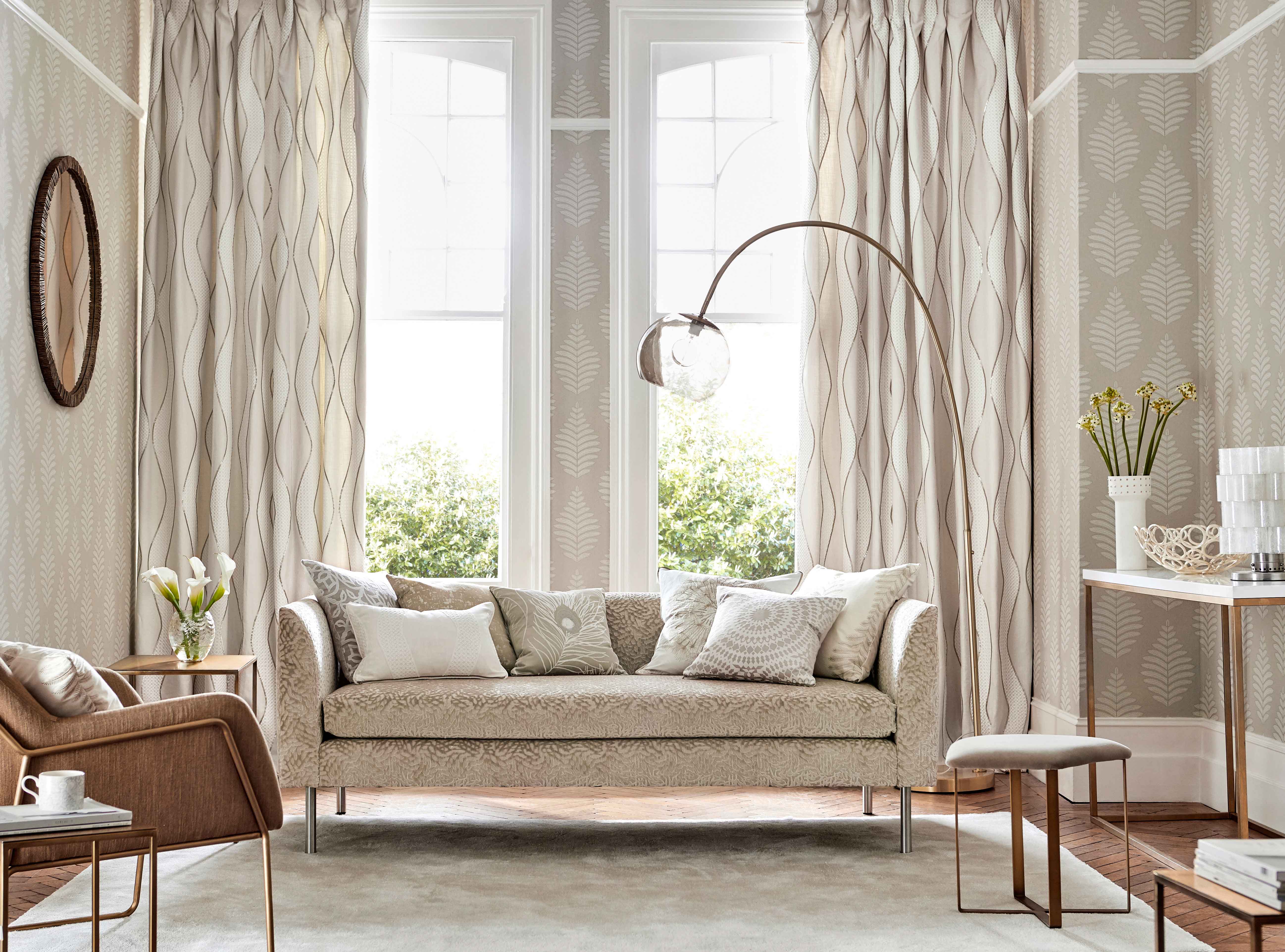 5 grep du bør ta for å dempe støy i stua