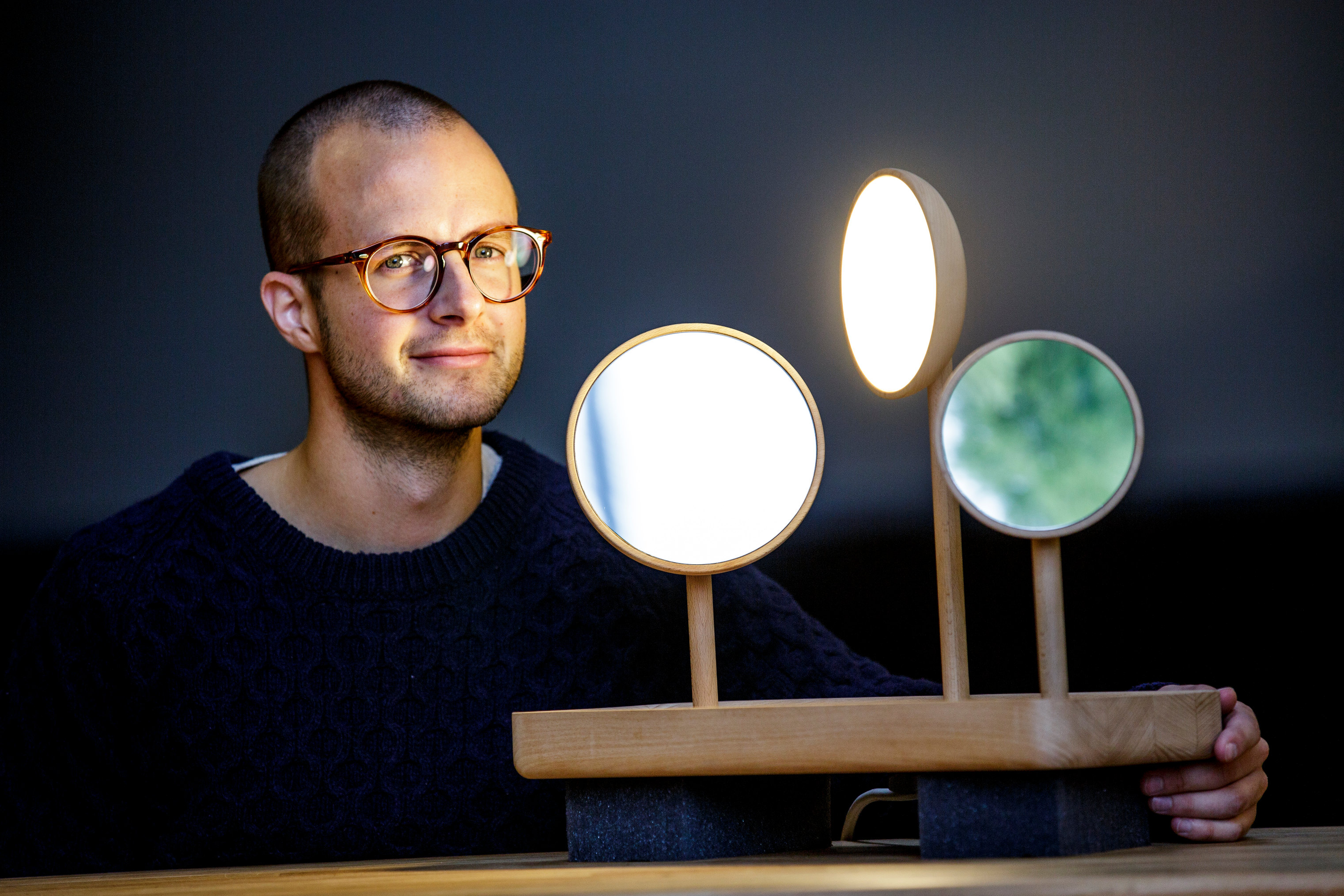 Nyutdannede Andreas Bergsaker viser BLOSSOM og fire andre prototyper i London