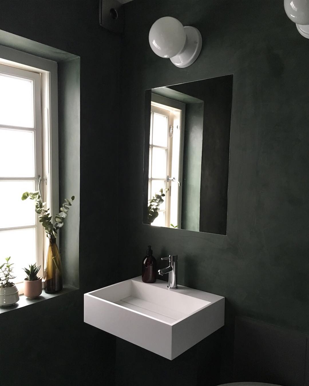 Farget sparkel på bad