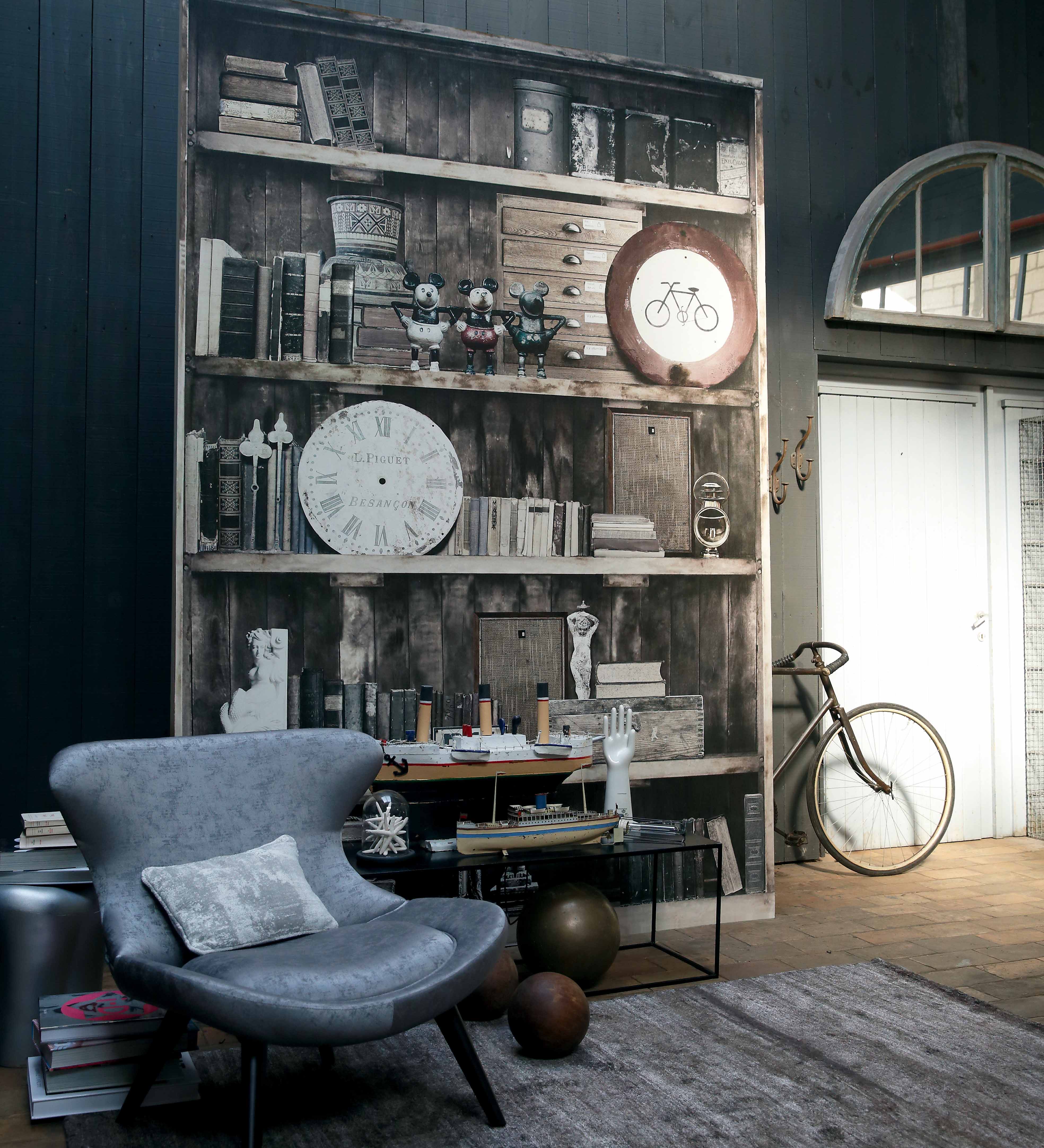 RUSTIKK ENKELHET: Digital paneltapet leveres på vanlige tapetruller og settes opp som et vanlig tapet. Vinyl med fiberbakside, så det er lett å sette opp og er vaskvart. Tapetet føres av Green Apple.