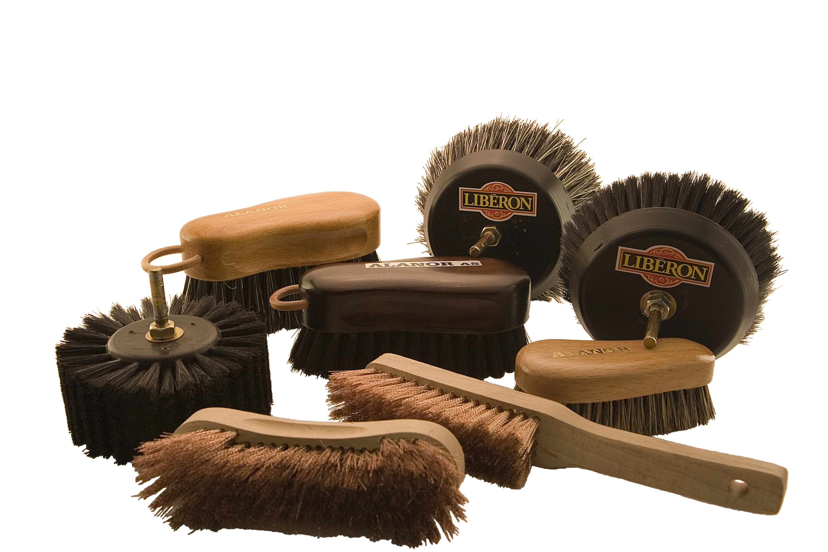 Polér møblene blanke