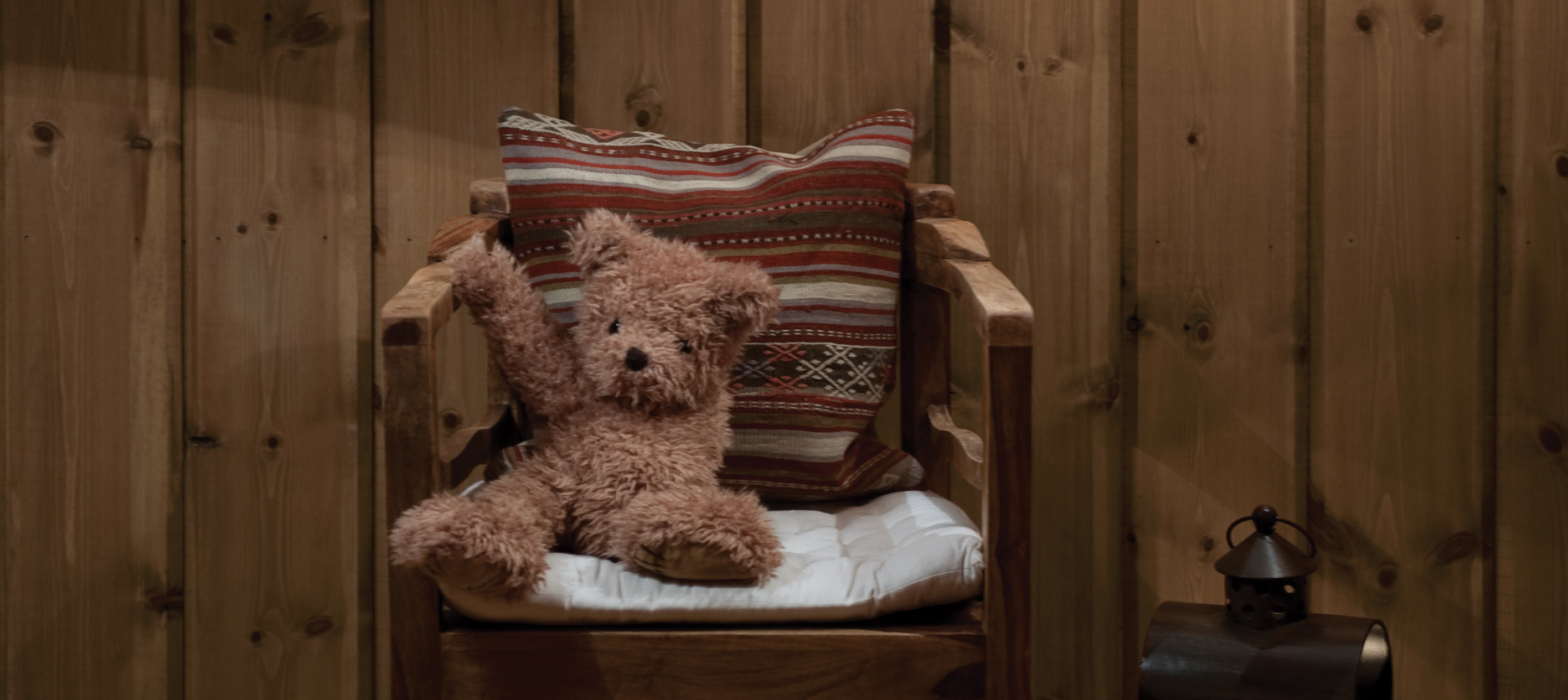 Beising av innendørs panel