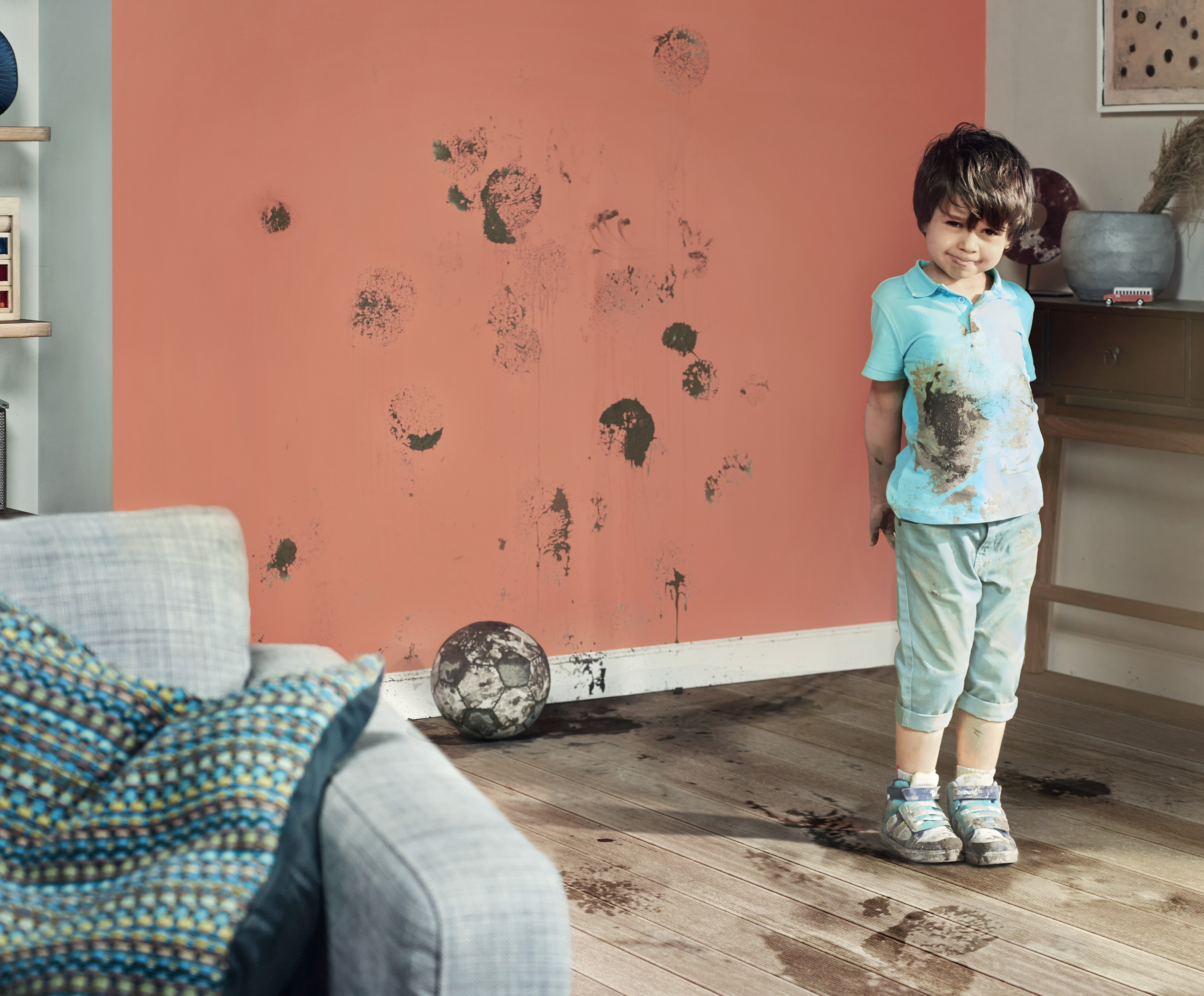 Terrakottafarger blir stadig mer populært. Sterke farger egner seg godt som fondvegger, dekorer og på flater du ønsker å fremheve. Her er det brukt fargen Creamy Melon. 