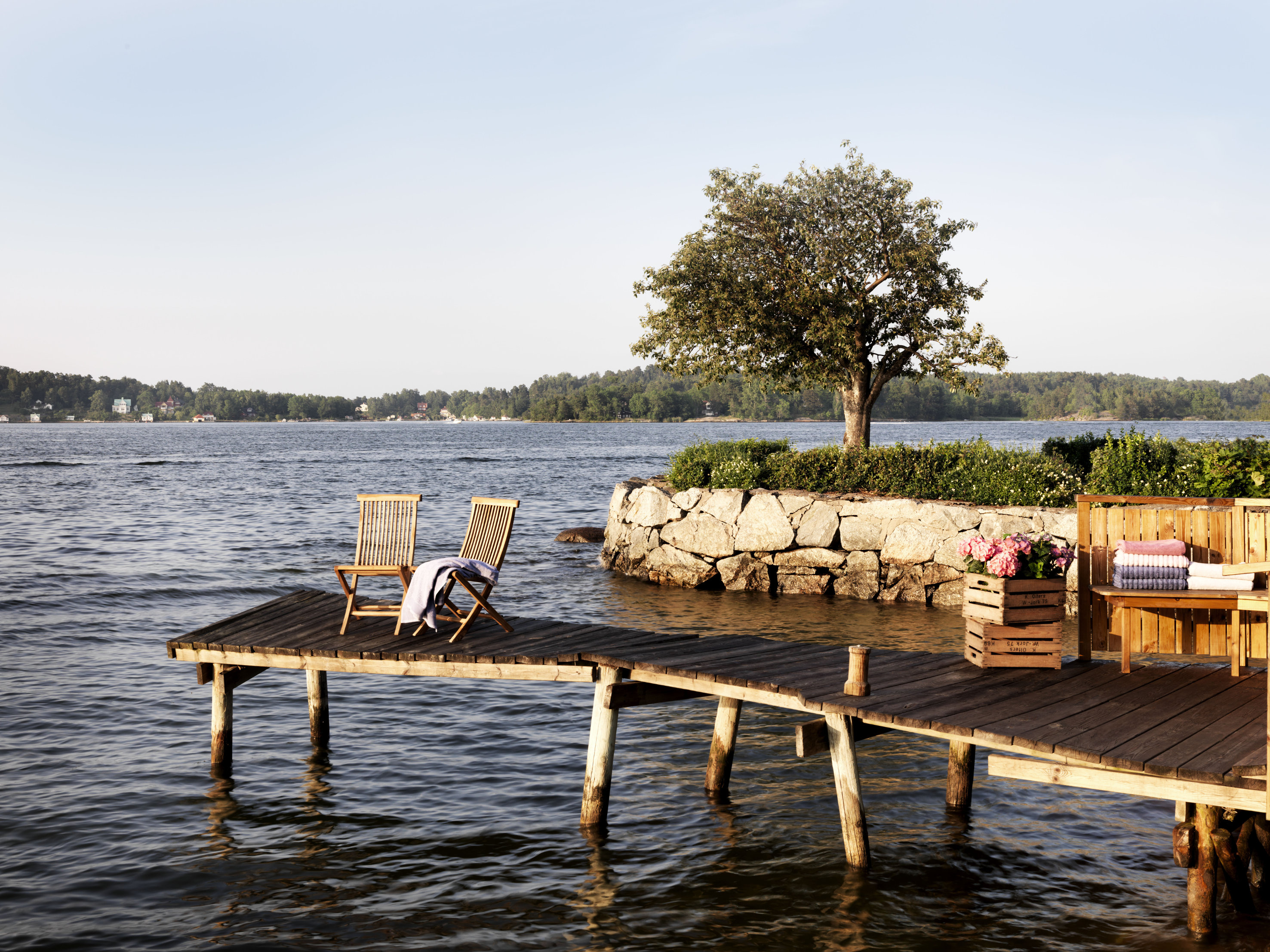 Treolje er utemøblenes regnfrakk 