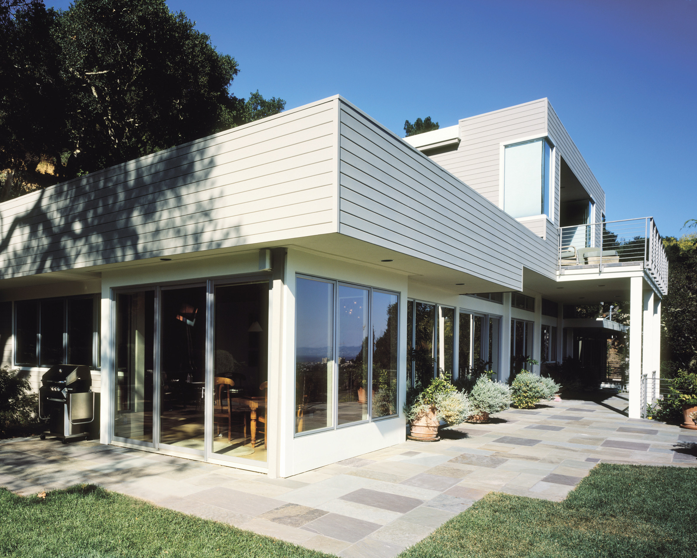 Hvitt hus uten solbriller