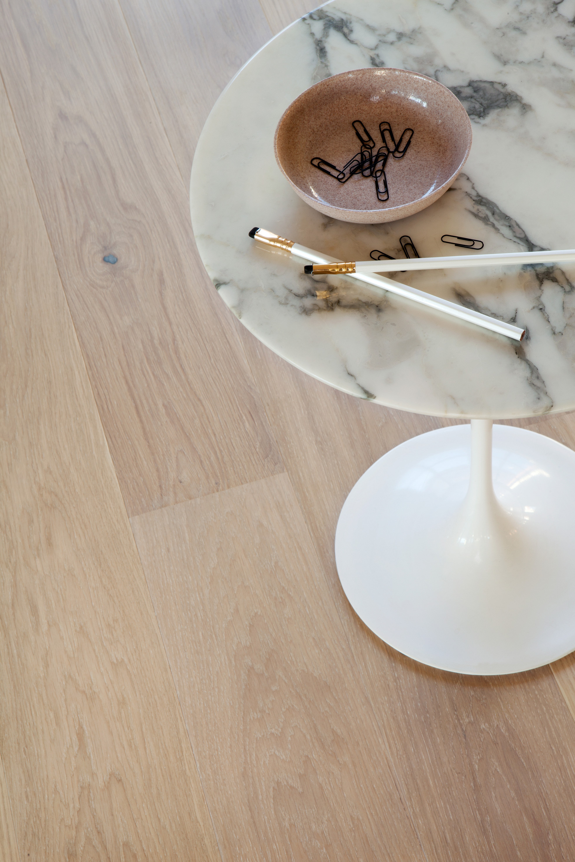 Tarketts tregulv i naturlige nyanser er vakre &aring; kombinere med skandinavisk interi&oslash;r.