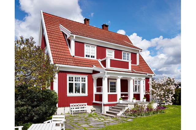 Fasadefargen kan hjelpe til med å fremheve og forstørre, eller kamuflere og forminske huset. Foto: Sveinung Bråthen/Fargerike