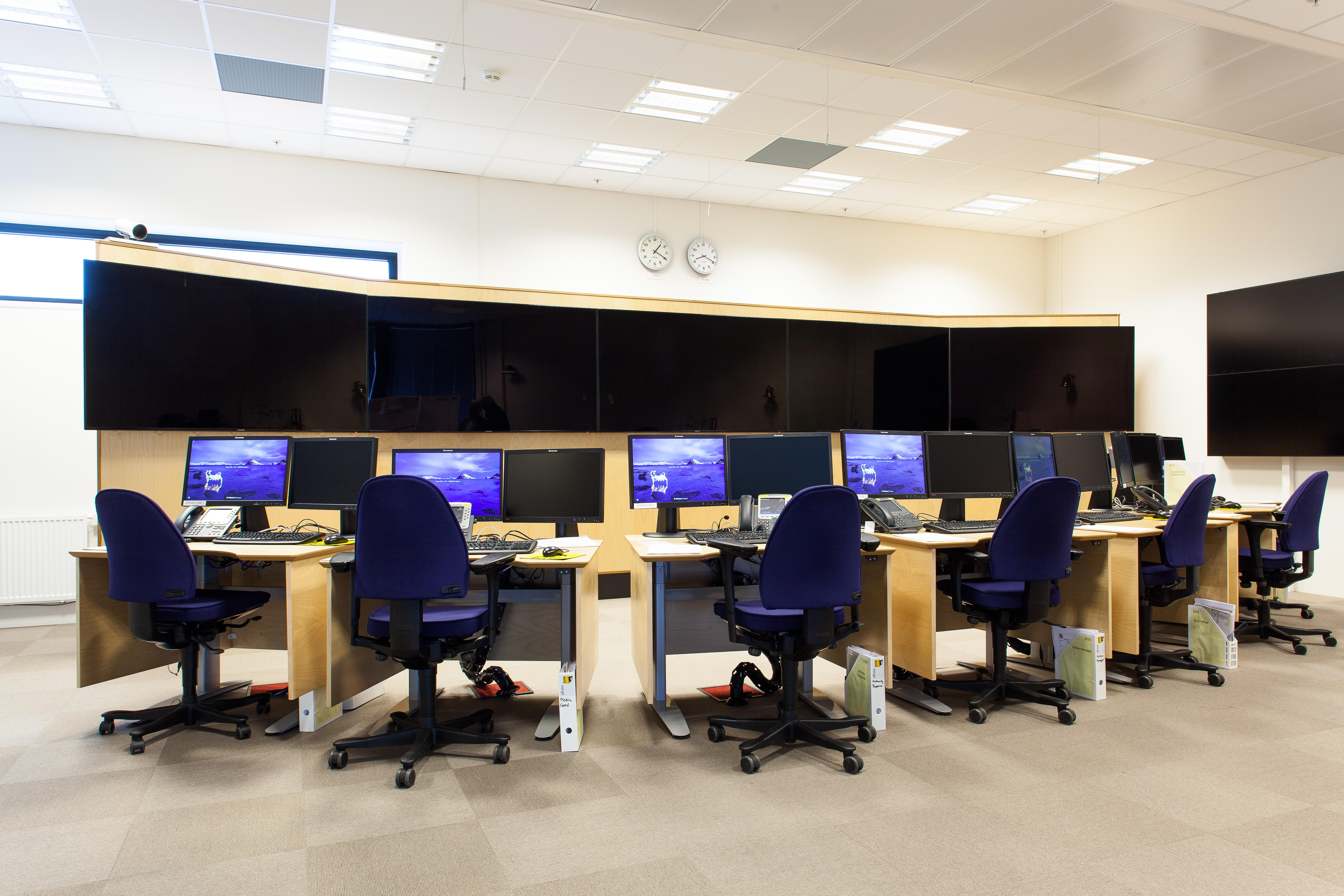 Tankene går lett til Houston når en kommer inn i beredskapsrommet.