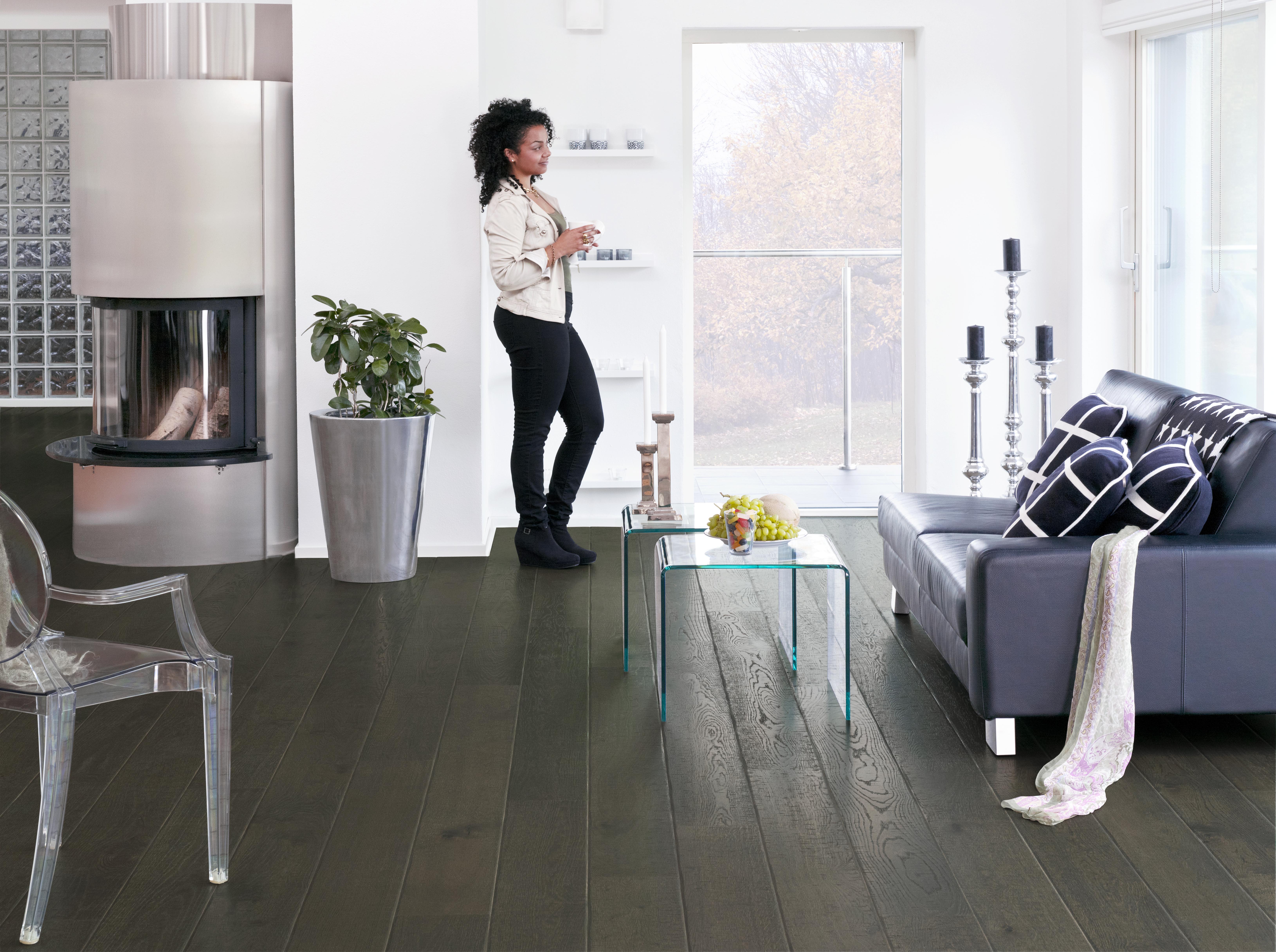 Olivengr&oslash;nt parkettgulv fra Tarkett.