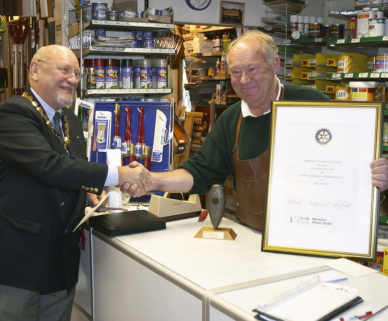 Etikk-pris til fargehandler