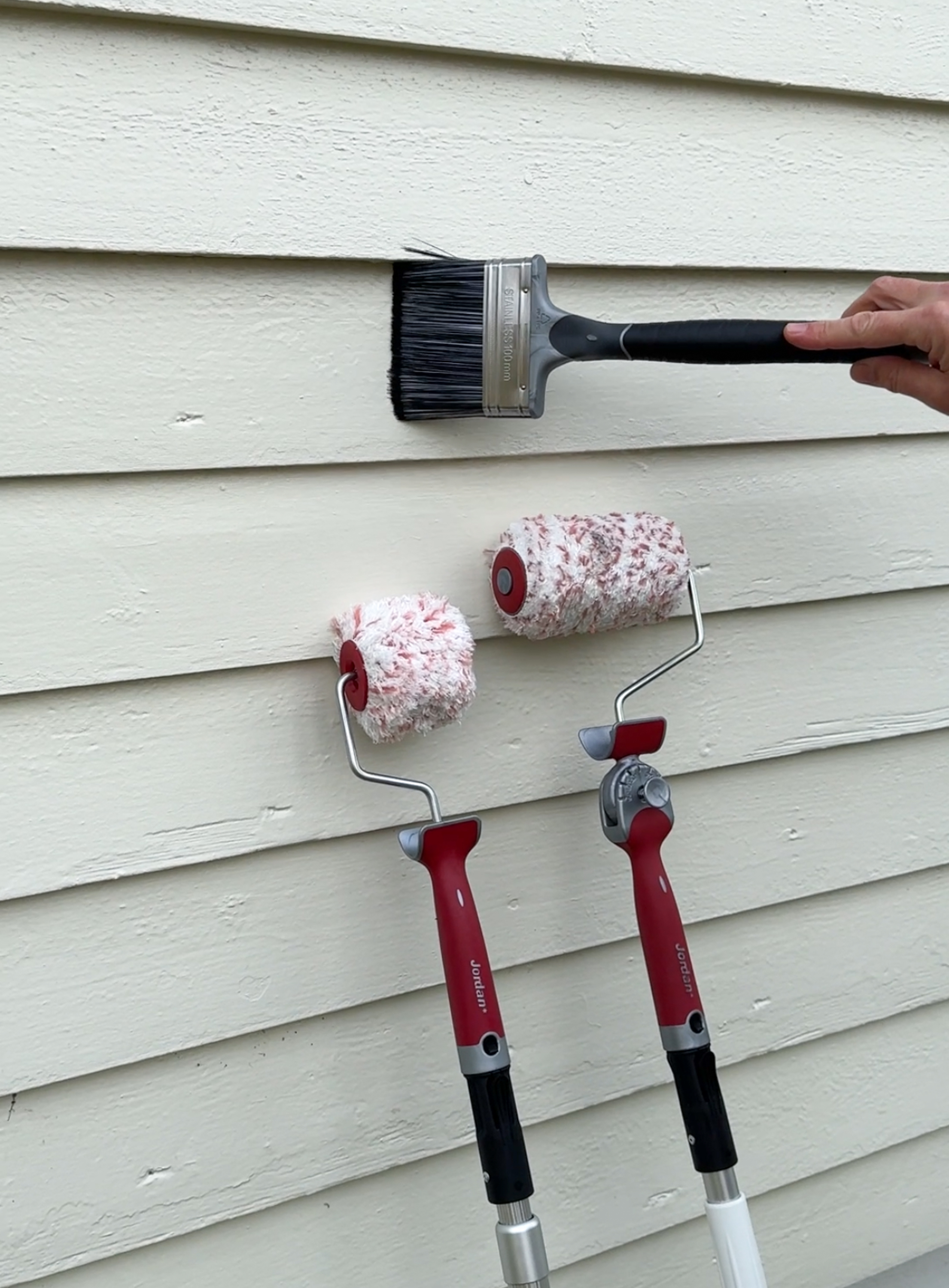 pensel for å etterstryke.