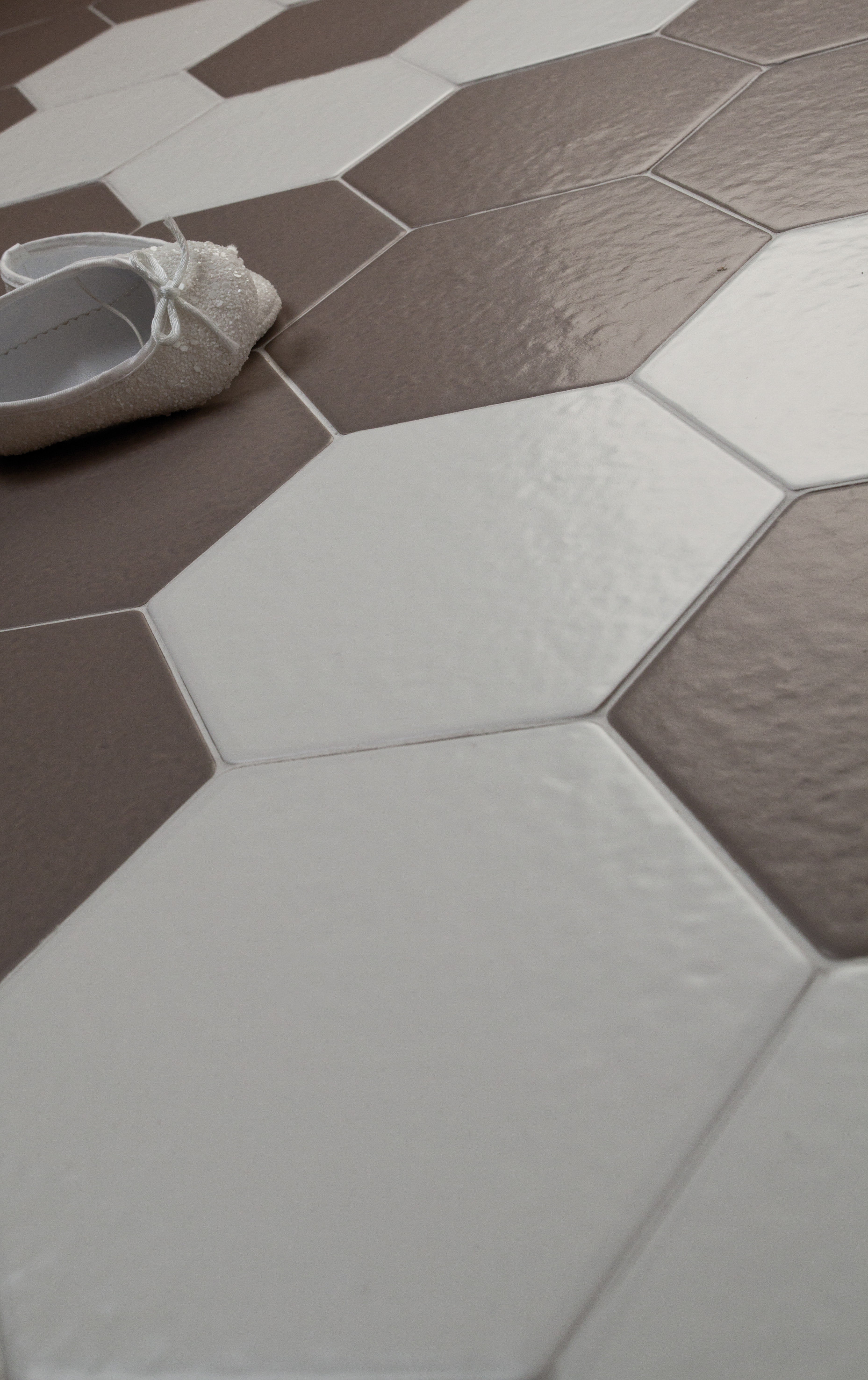 Historiske fliser eller fliser lagt i ulike former og fasonger er en trend som vokser.