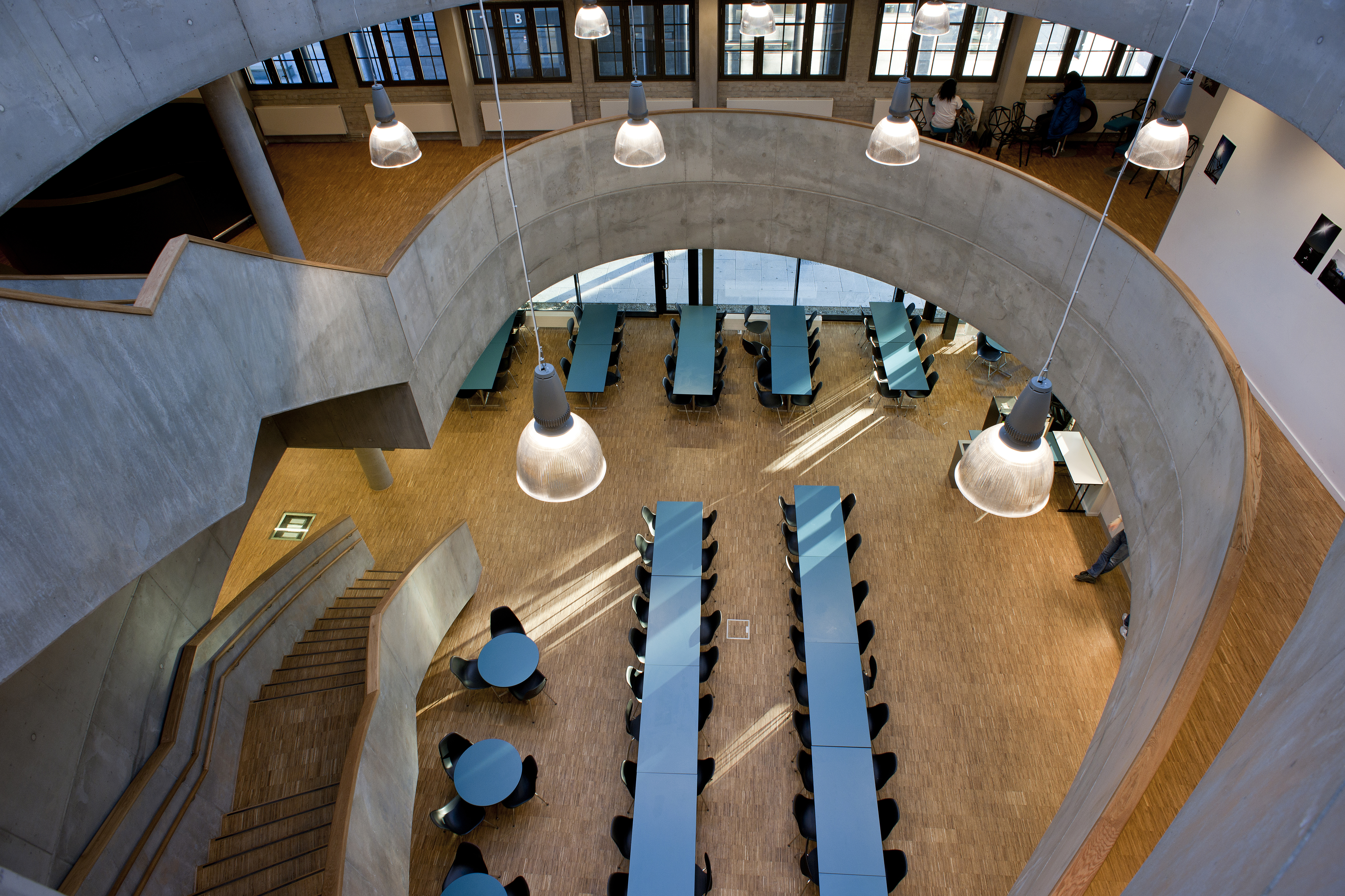 F21 - en unik skole med industrilook