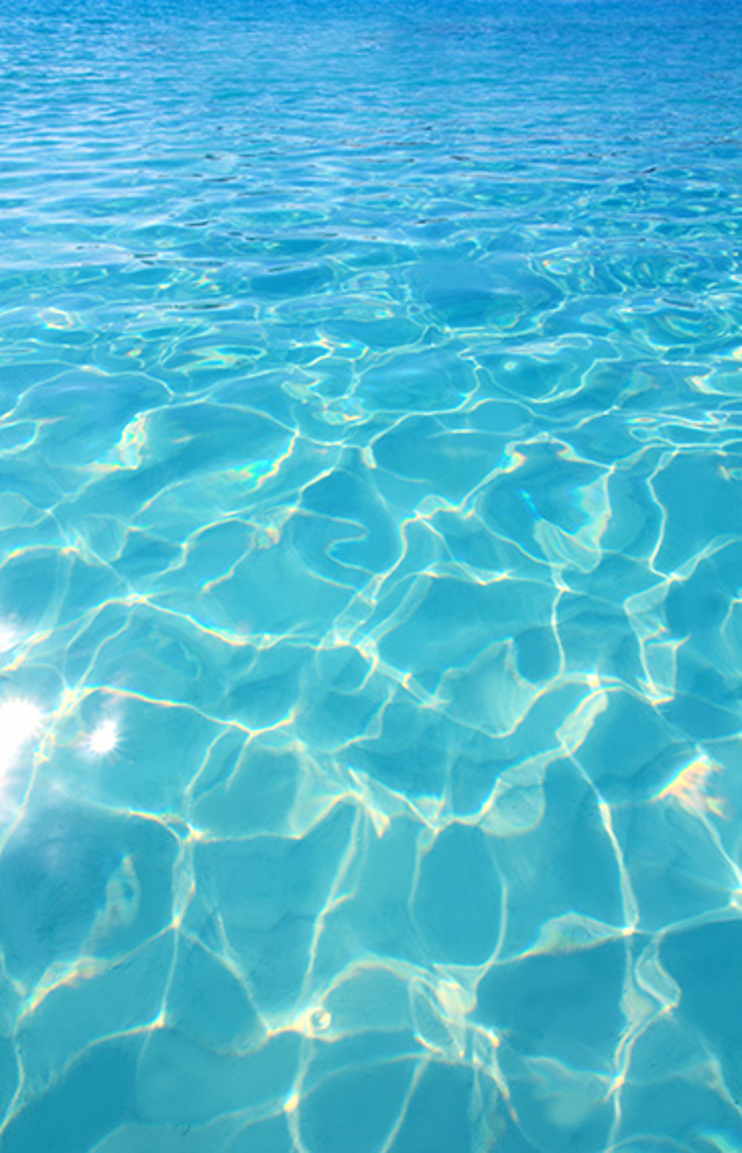 REFLEKS Fototapetet tar sjøen inn i rommet, og det er like før du trenger solbriller! Fototapet i fiber, fra Fantasi Interiør; Komar, Mood. 